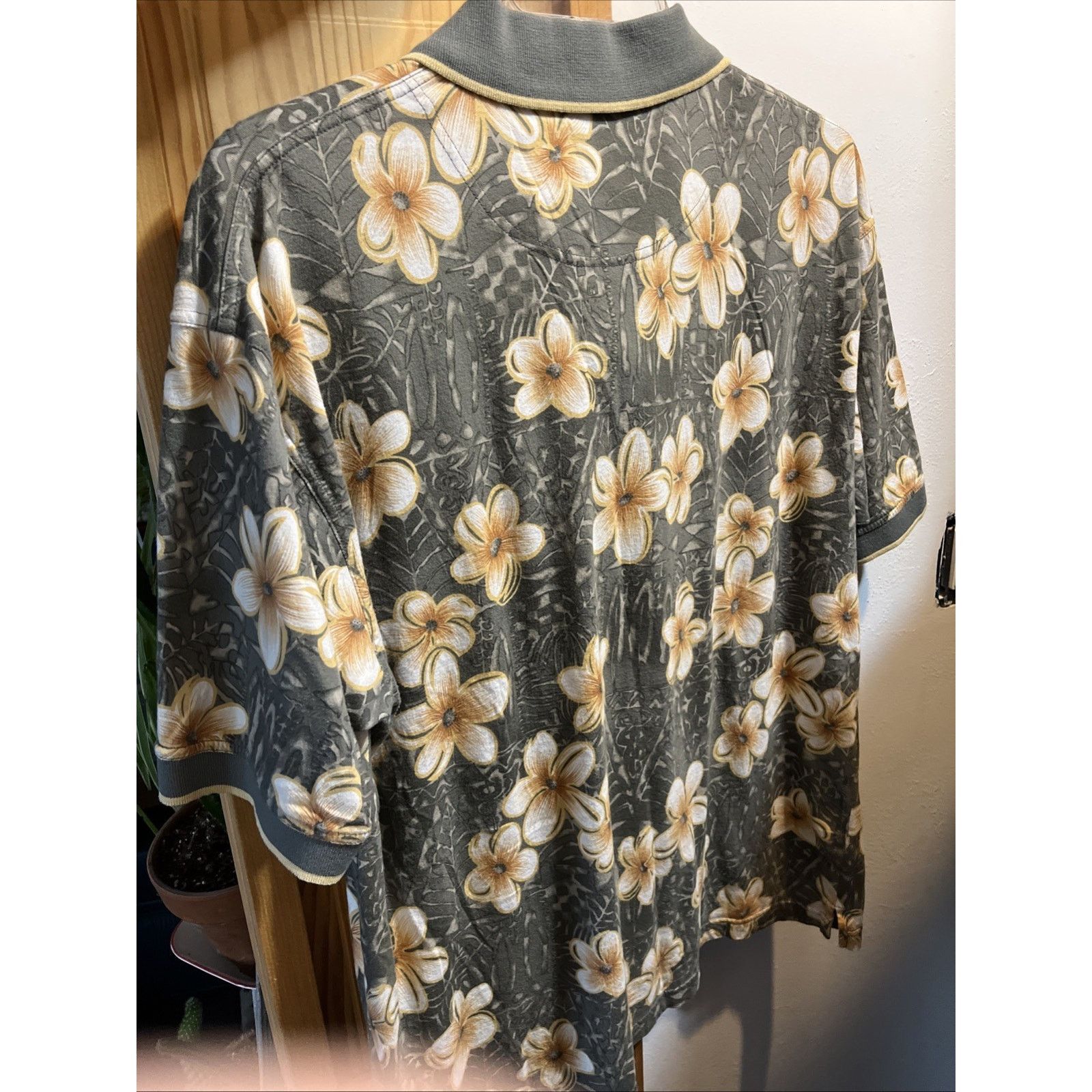 Other Bamboo Cay Polo Shirt Men’s XL Gray Floral Hawaiian SS VTG Size US XL / EU 56 / 4 - 8 Thumbnail