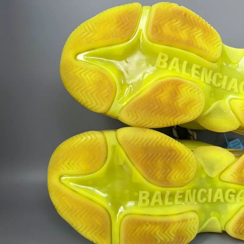 Balenciaga Balenciaga Triple Sneakers in Fluorescent Green-2505 Size US 10.5 / EU 43-44 - 8 Thumbnail