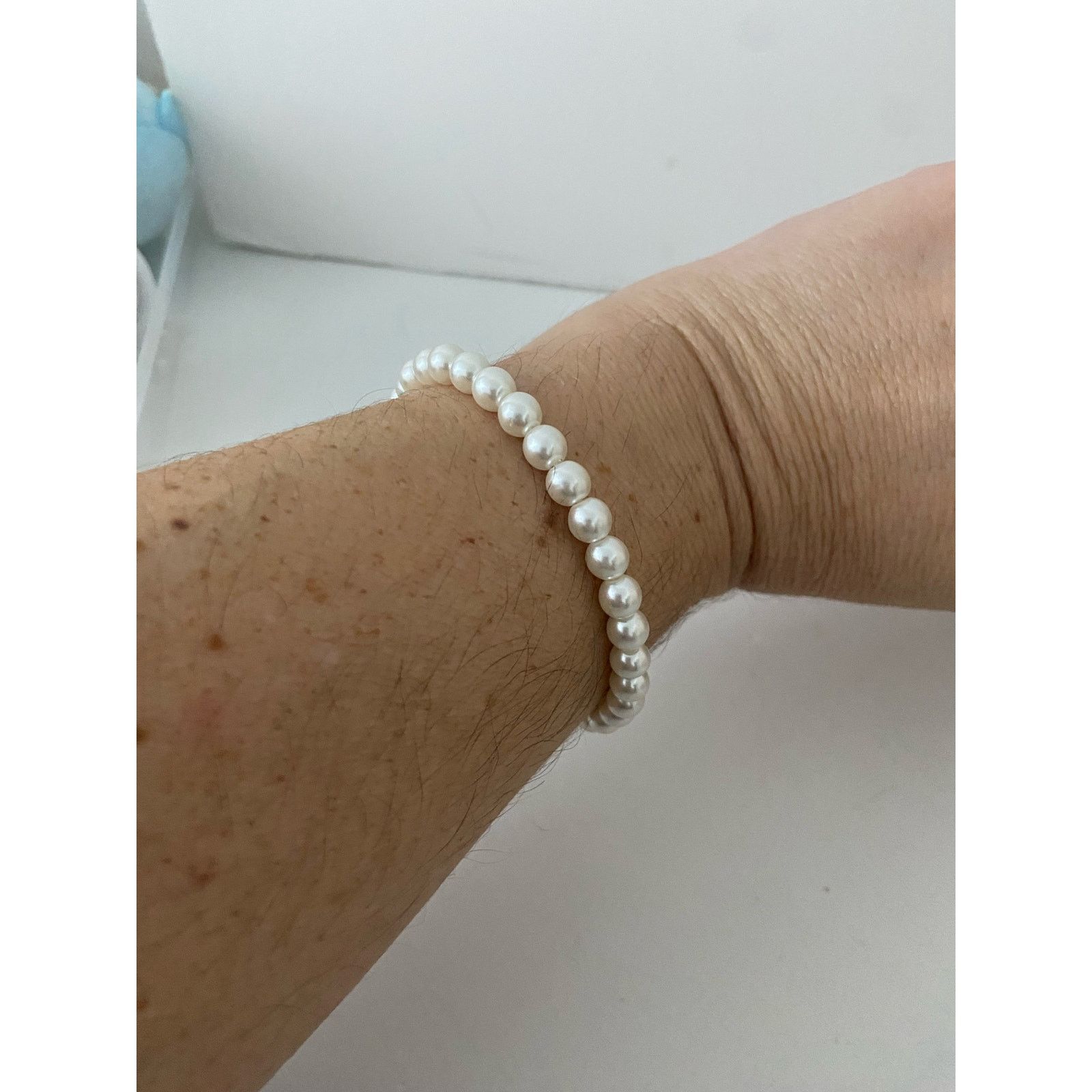 Handmade Upcycled faux pearl bracelet Size ONE SIZE - 1 Thumbnail