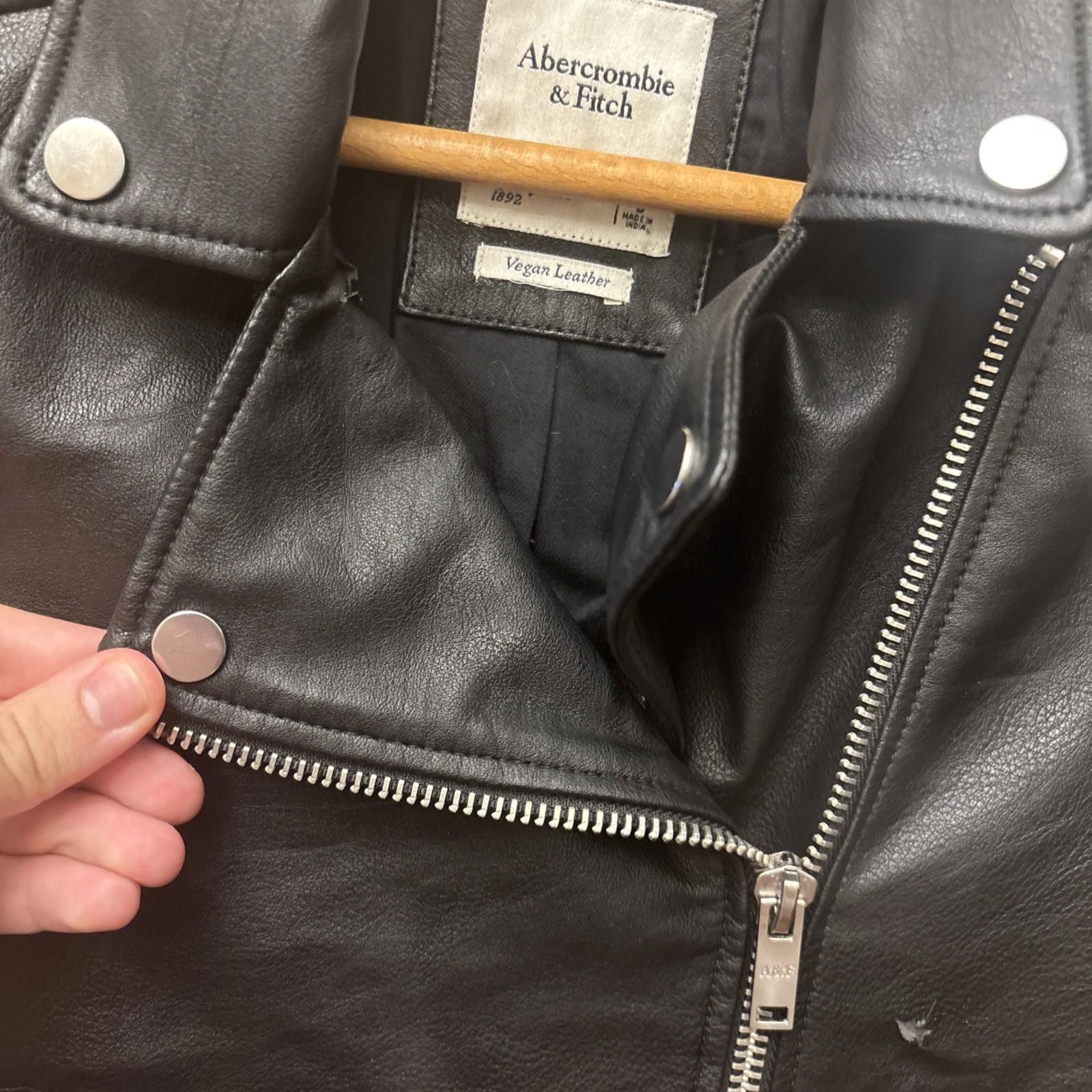 Abercrombie & Fitch Abercrombie & Fitch Womens Size S Black Vegan Leather Jacket Size S / US 4 / IT 40 - 5 Thumbnail