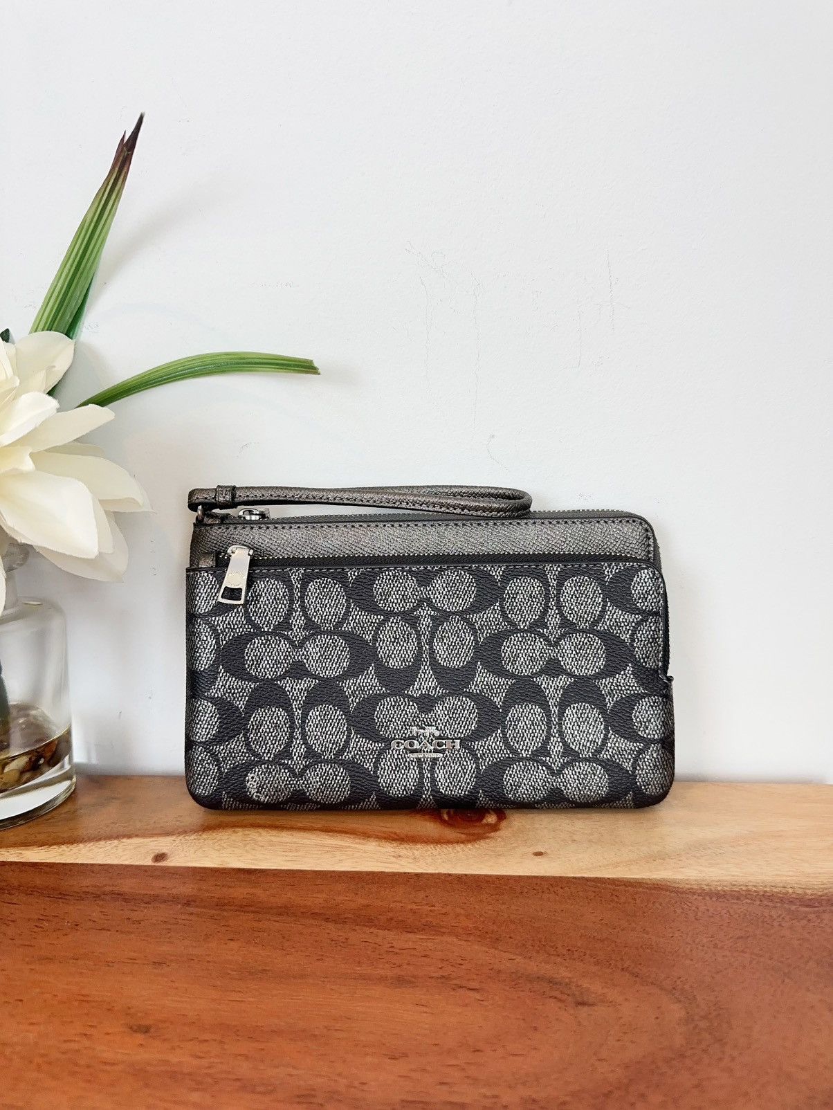 Coach NWT Coach Double Zip Wallet In Signature Canvas Size ONE SIZE - 1 Thumbnail
