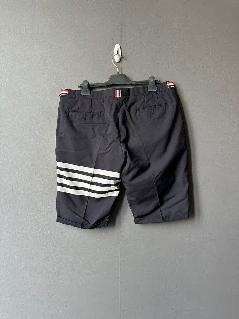 Thom Browne Thom browne Size 4 Wool suit and shorts 2503-Nextarrow Size US 34 / EU 50 - 2 Thumbnail