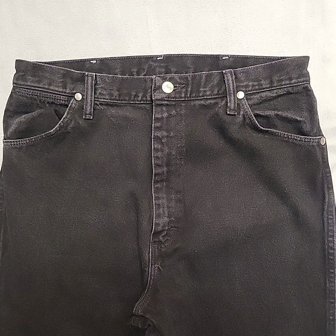 Wrangler VINTAGE Wrangler Jeans Women 15 Tall 32x36 Black High Rise USA 90s Made in USA Wrangler Jeans Women 15 Tall 32x36 Black High Rise USA 90s Made in USA Size 36" / US 14 / IT 50 - 4 Thumbnail
