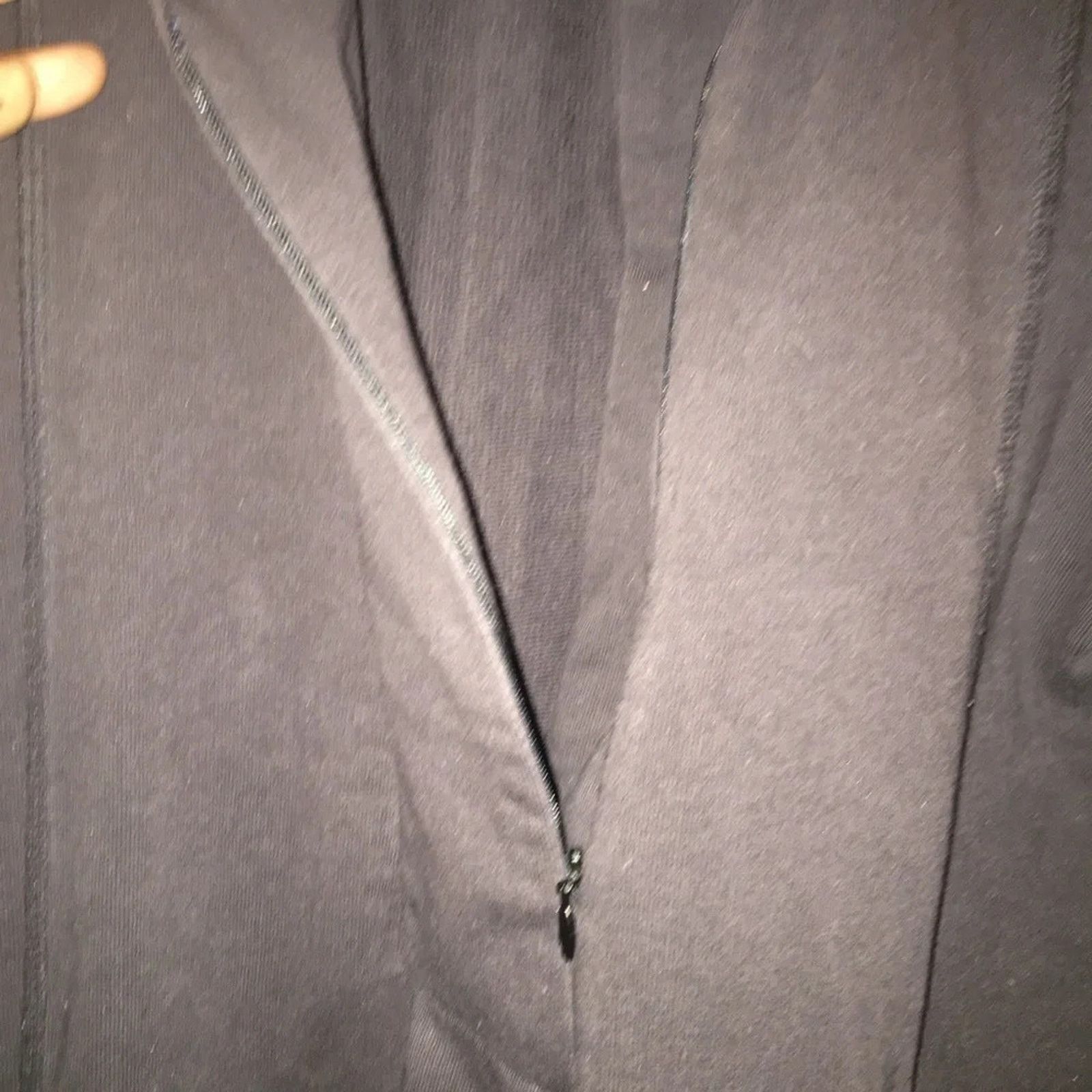 The Unbranded Brand Hugs by Soft Surrounds black pullover, size small Size S / US 4 / IT 40 - 4 Thumbnail