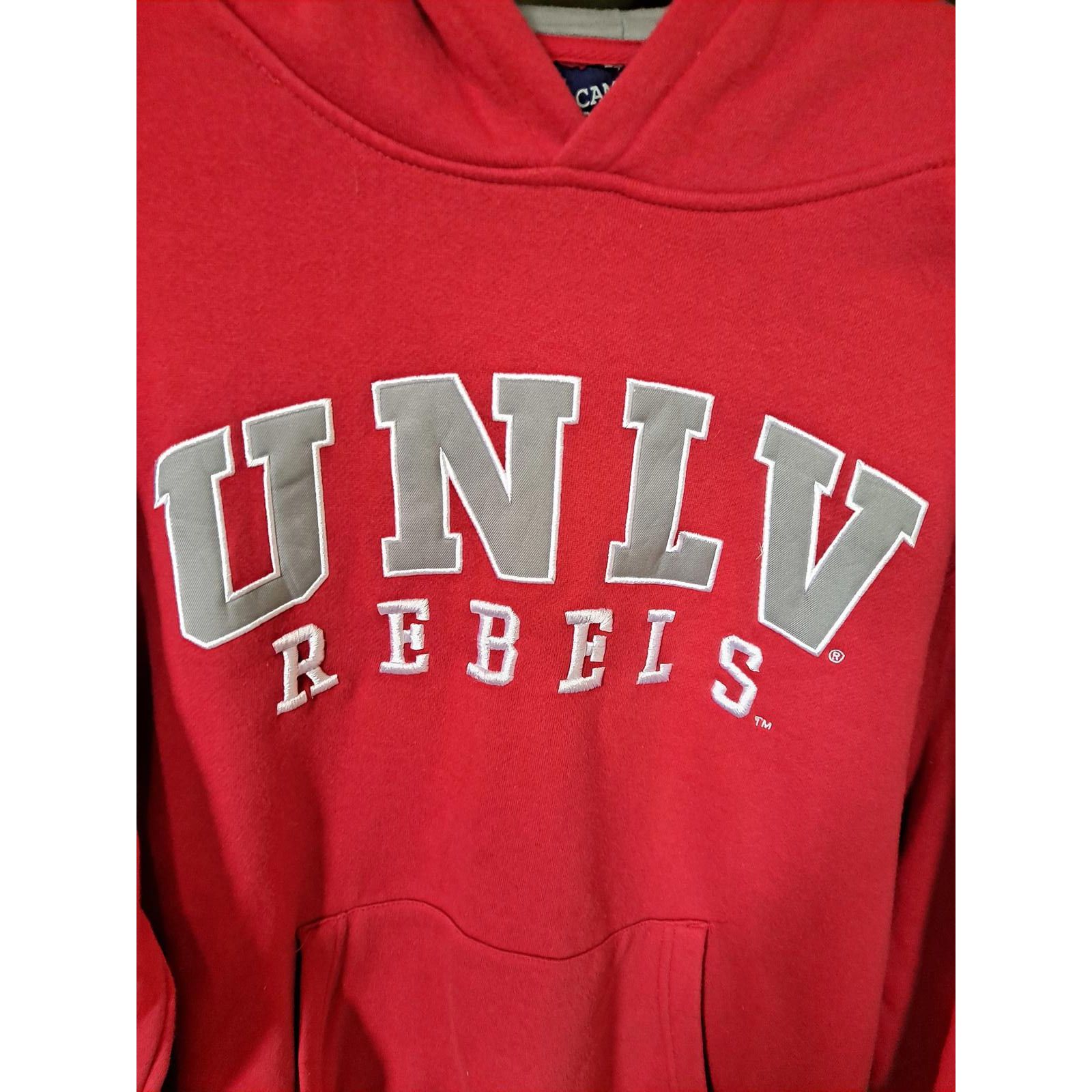 Other Campus Heritage Red UNLV Rebels Hoodie Size Large Size US L / EU 52-54 / 3 - 3 Thumbnail