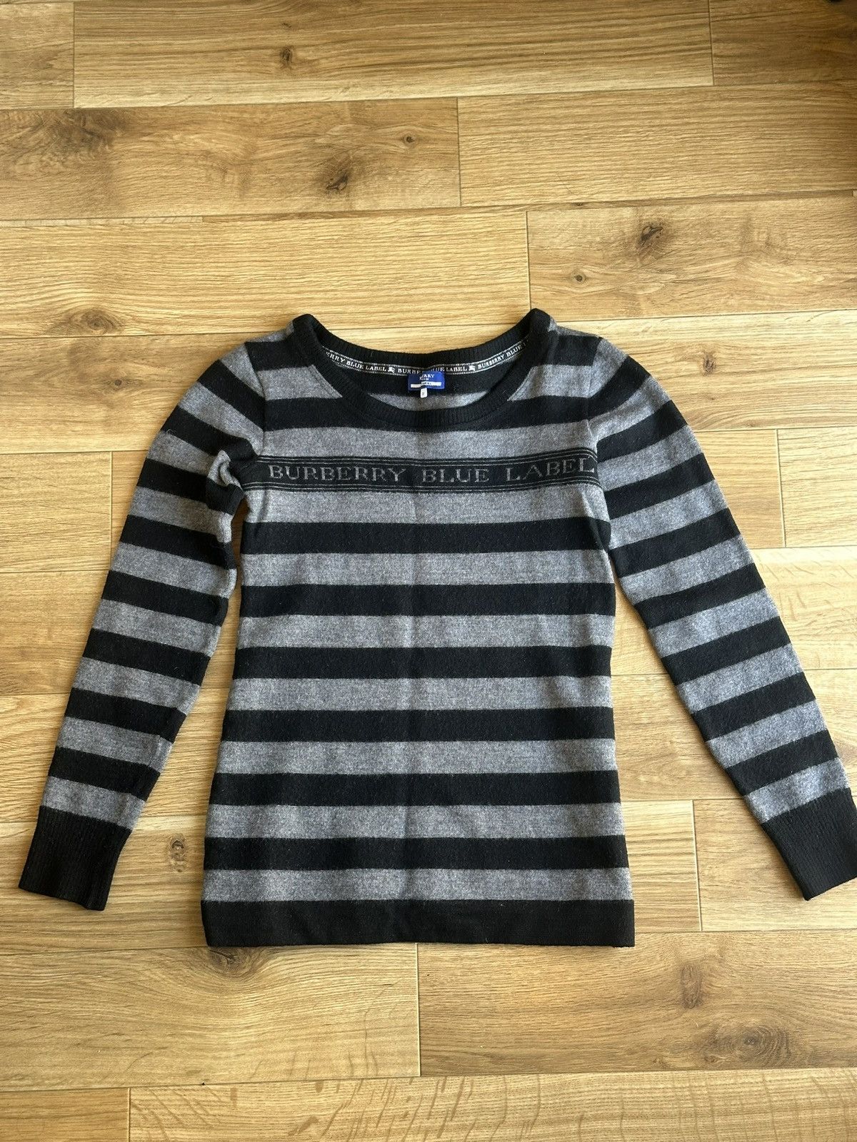 Burberry Burberry Striped Sweater Size XS / US 0-2 / IT 36-38 - 1 Thumbnail