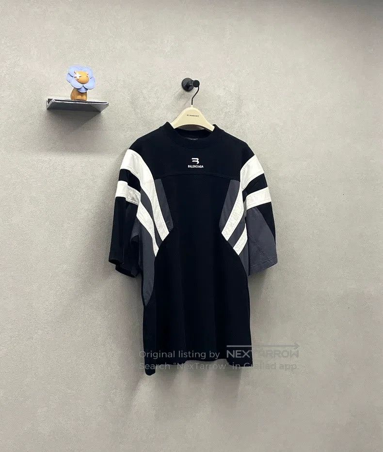 Balenciaga Balenciaga Striped Colorblock Round Neck Printed Letter Lo Size US M / EU 48-50 / 2 - 2 Thumbnail