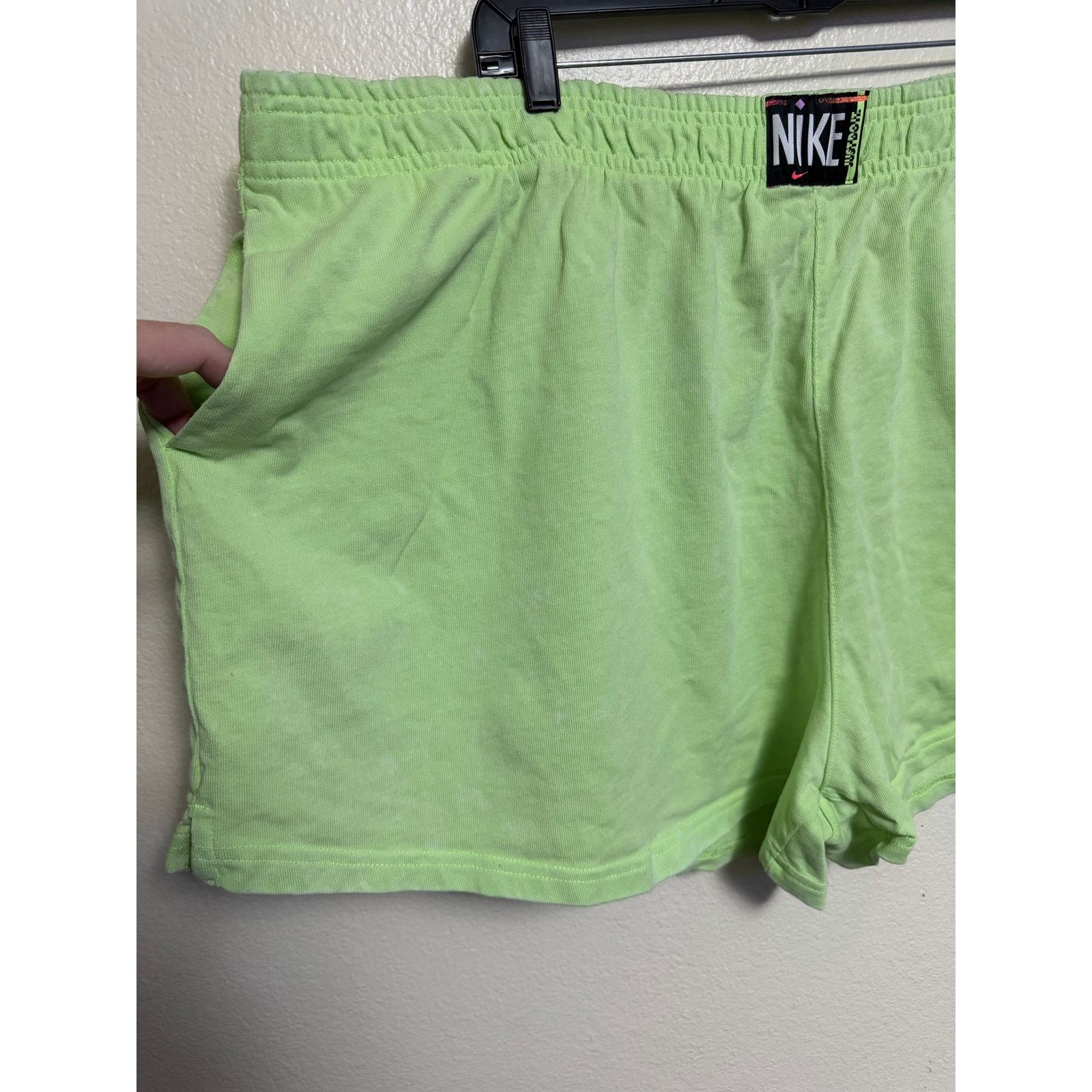 Nike Nike Just Do It Green Shorts Womens Size 3X Size 42" / US 20 - 2 Thumbnail