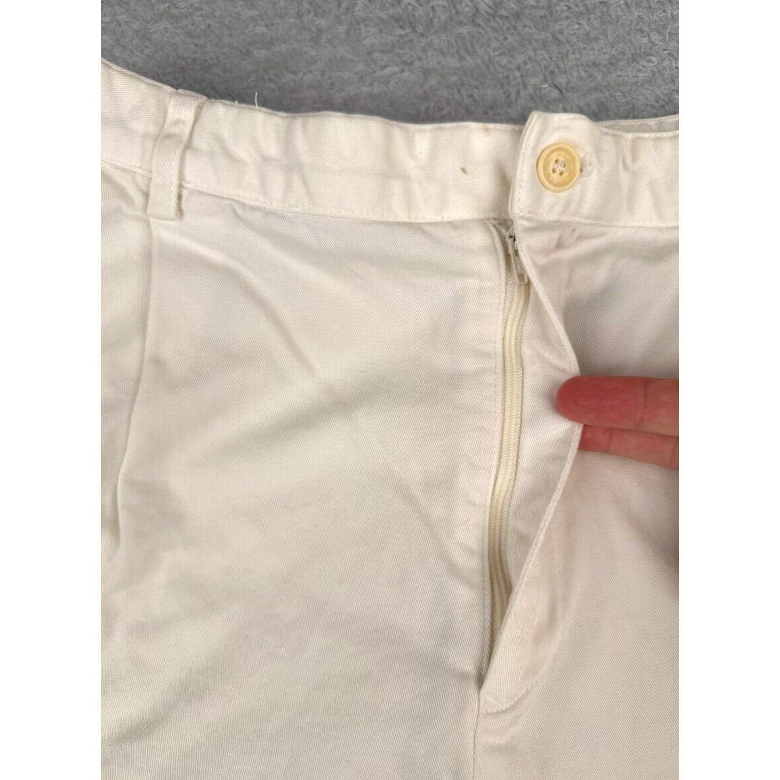 Ralph Lauren Ralph Lauren Golf Shorts Women 8 White Cotton Twill Pleated Regular Inseam 6 in Golf Casual Travel Size 30" / US 8 / IT 44 - 7 Thumbnail