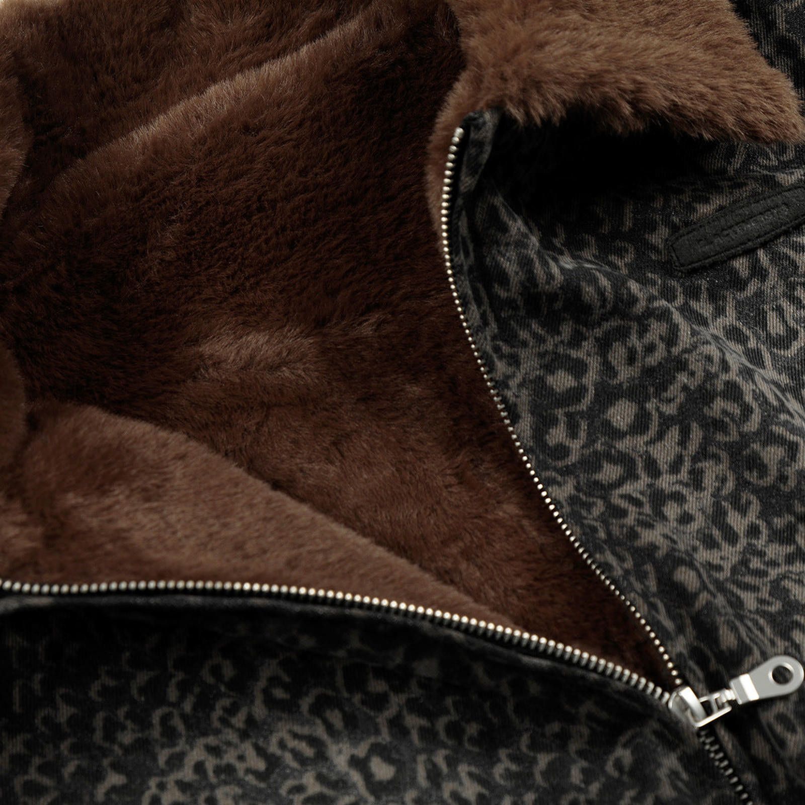 Japanese Brand Brown Faux Fur Collar Leopard Print Vest, Zip-Up Vest Size US M / EU 48-50 / 2 - 3 Thumbnail