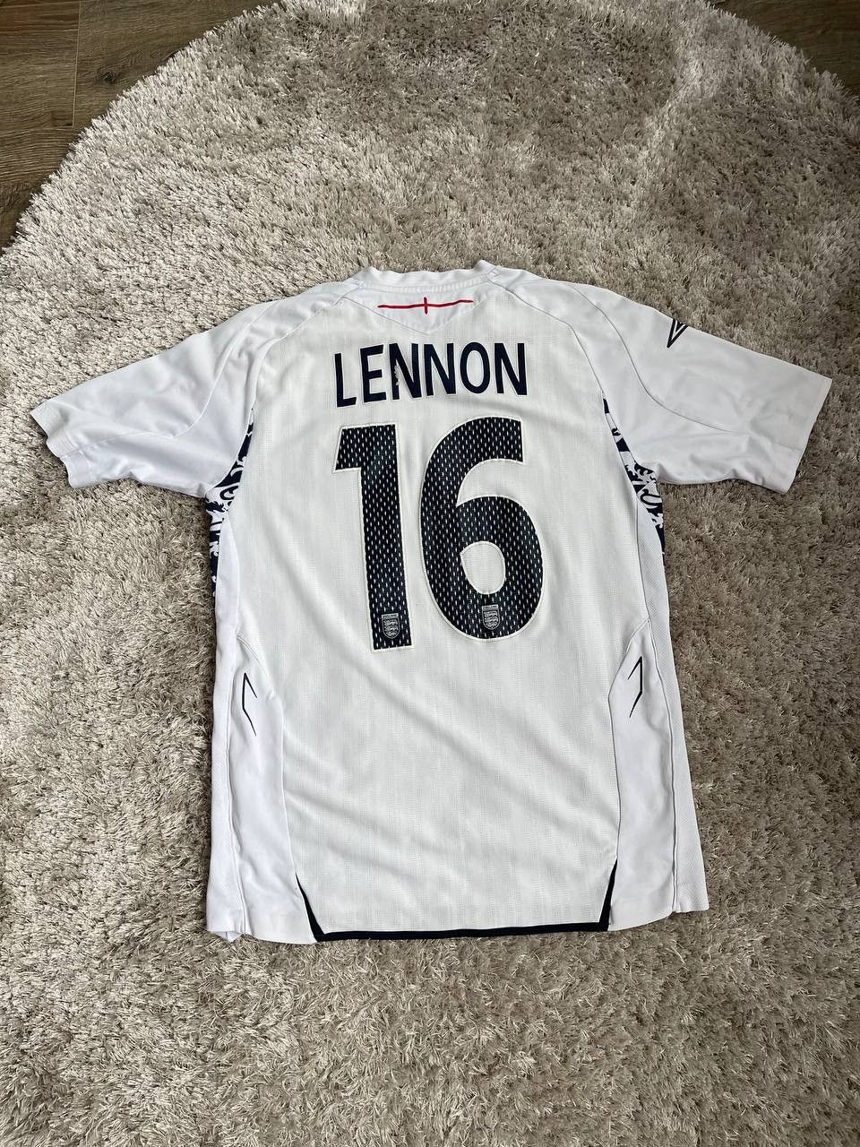 Umbro × Vintage ENGLAND 2007 2009 HOME SHIRT JERSEY UMBRO LENNON Size US M / EU 48-50 / 2 - 10 Thumbnail