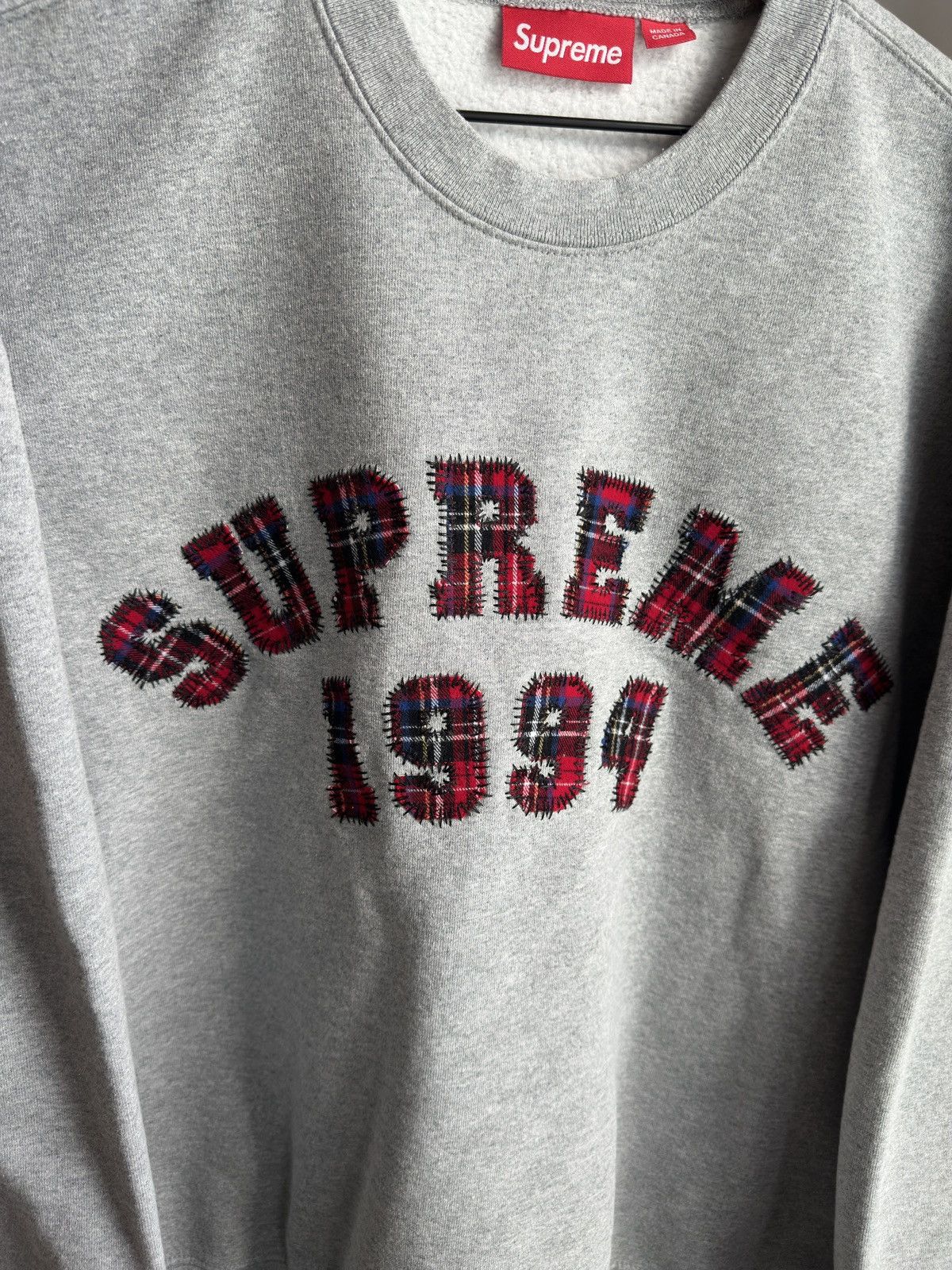 Supreme Supreme Angels Pond Plaid Arc Crewneck Grey Size US L / EU 52-54 / 3 - 3 Thumbnail
