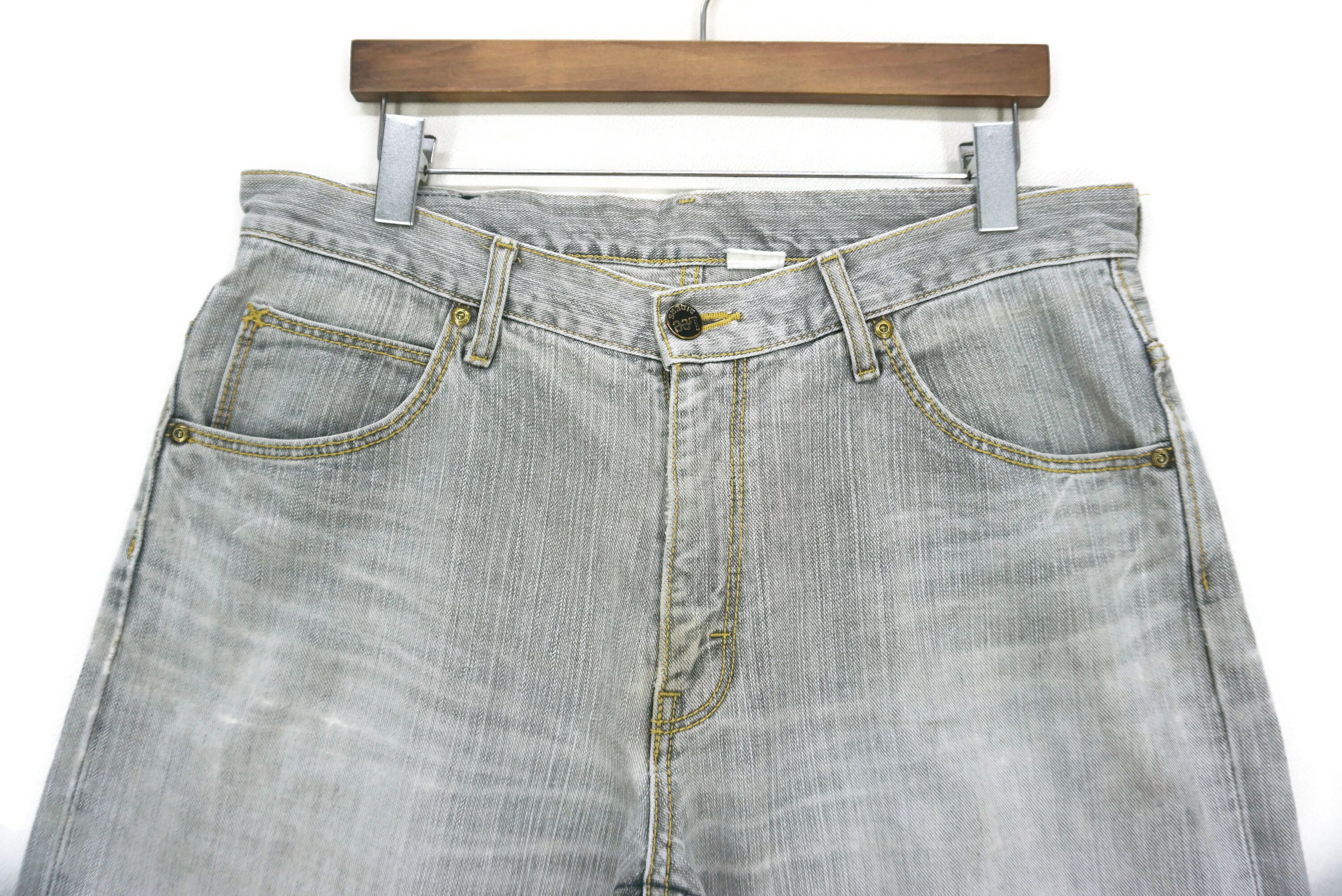 Lee Lee Jeans Size W35xL30.5 Straight-Leg Distressed Denim Japan Size US 33 - 3 Thumbnail