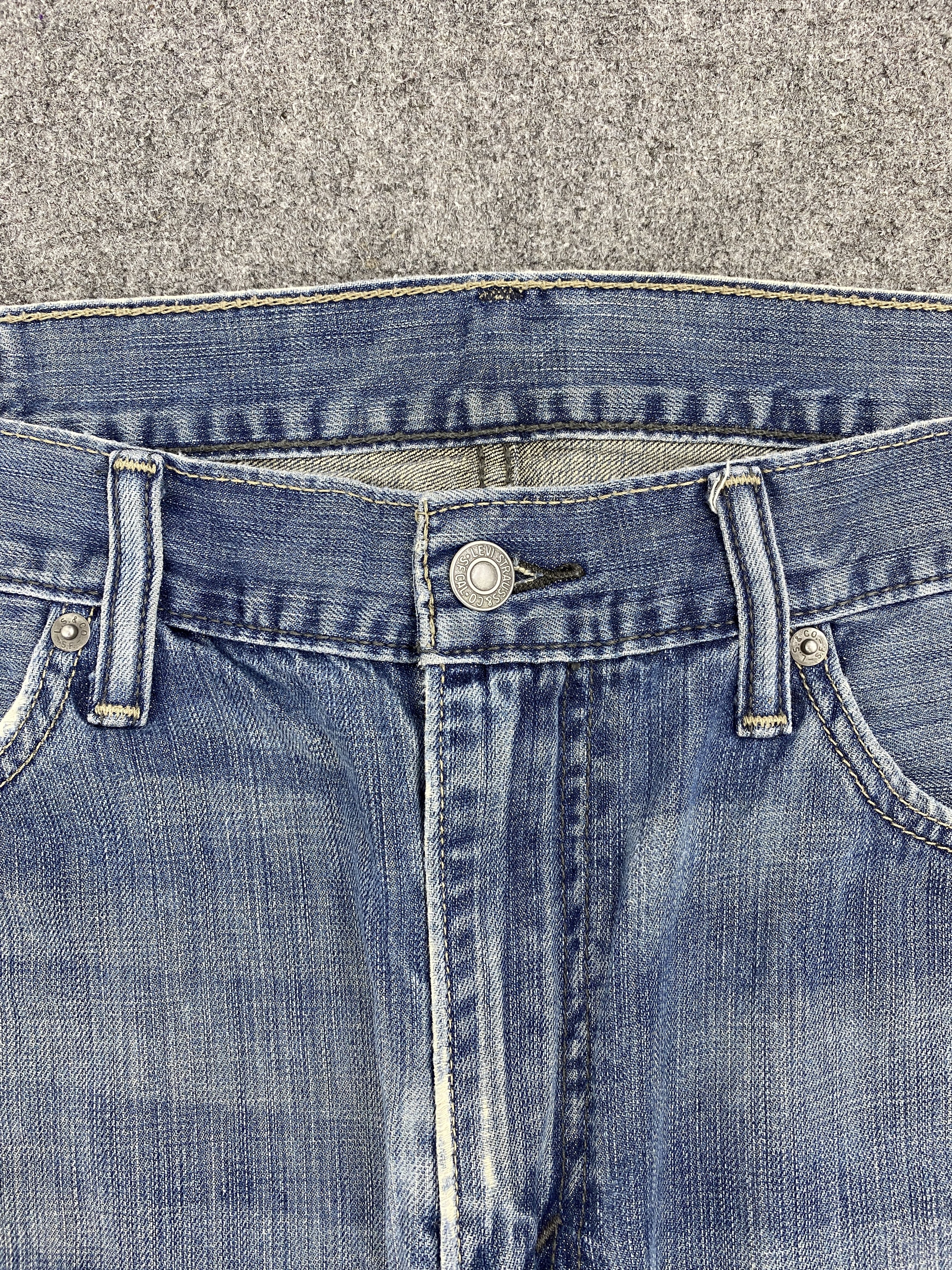 Levi's × Vintage Vintage Levi's 514 Faded Blue Jeans Size US 37 - 8 Thumbnail