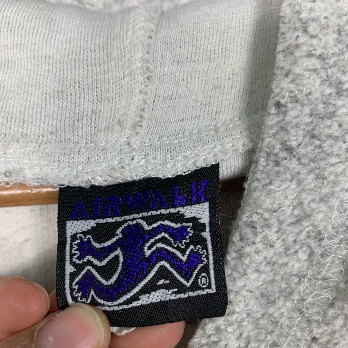 Airwalk Vintage 80’s AIRWALK Pullover Hoodie Sweatshirt #2406-C108 Size US L / EU 52-54 / 3 - 14 Thumbnail