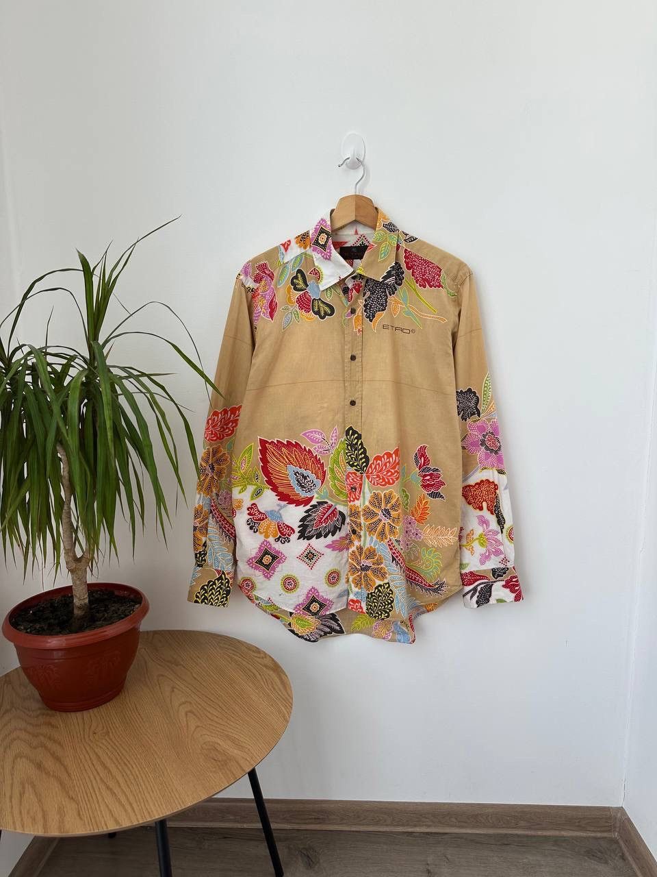 Etro × Vintage Vintage Etro Flowers Beige Womens Shirt Size L / US 10 / IT 46 - 2 Thumbnail