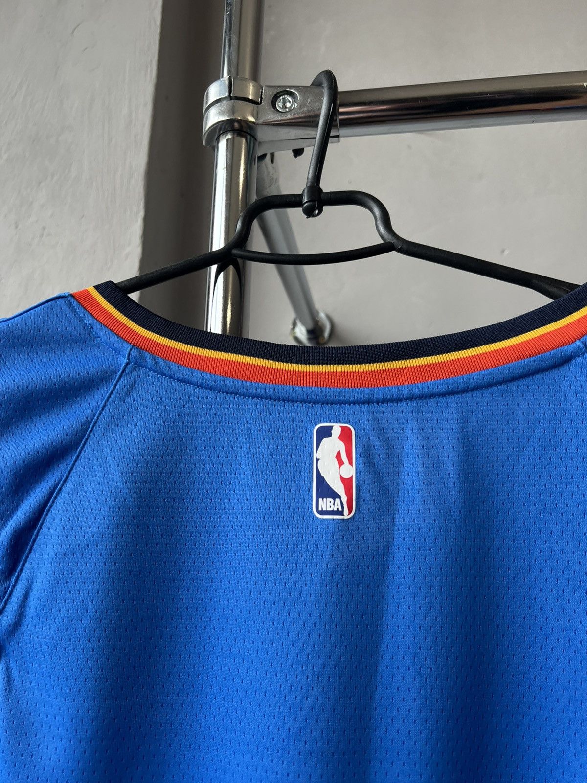 Nike NWT 2017 NBA OKLAHOMA CITY THUNDER NIKE BASKETBALL JERSEY Size US XXL / EU 58 / 5 - 17 Thumbnail