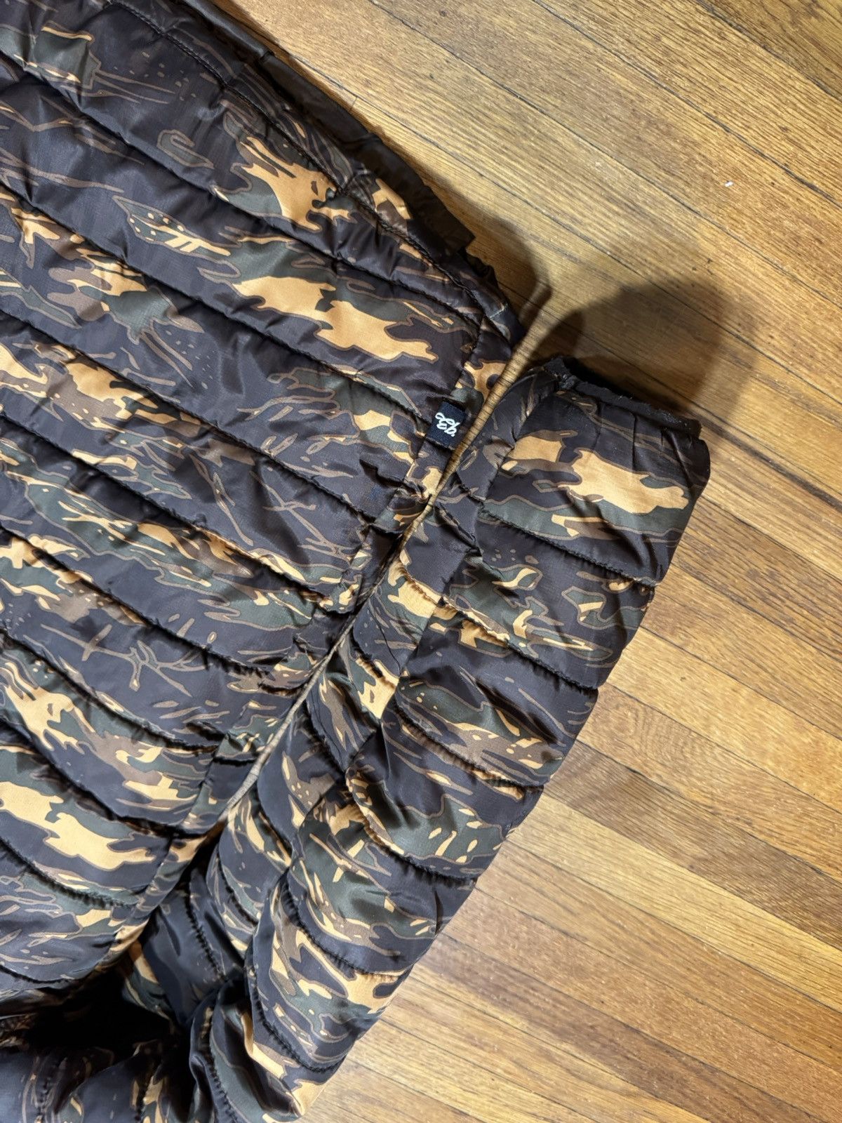 Ecko Unltd. Ecko Unlimited Tiger Camo Puffer Jacket Size US XL / EU 56 / 4 - 6 Thumbnail
