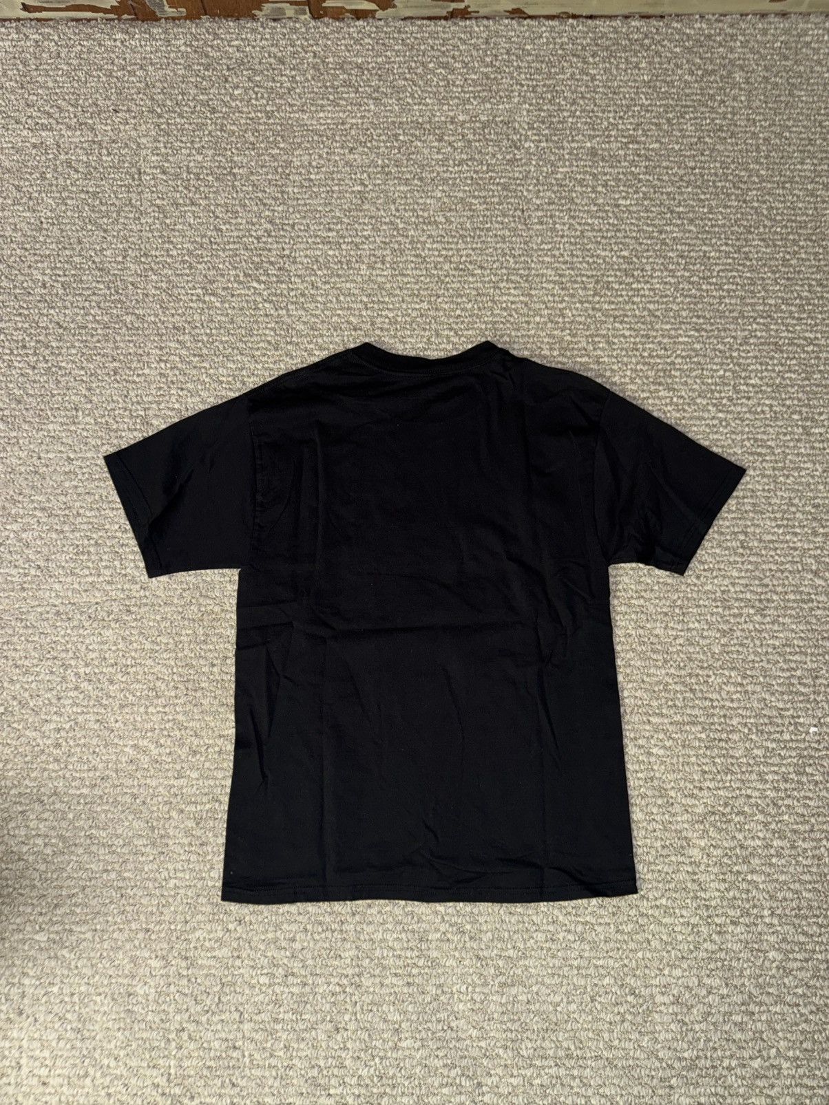 Worldwide Youth Worldwide Youth Trapped Scream Globe Graphic Tee Size US M / EU 48-50 / 2 - 5 Thumbnail