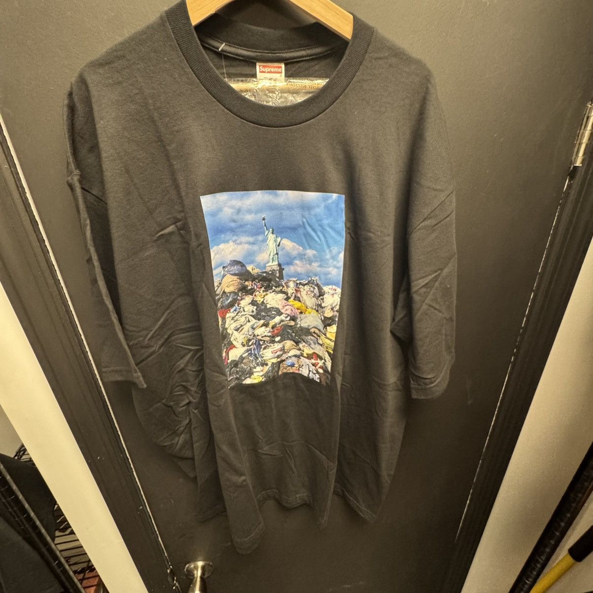 Supreme Supreme Trash Tee Black Size US XXL / EU 58 / 5 - 1 Thumbnail
