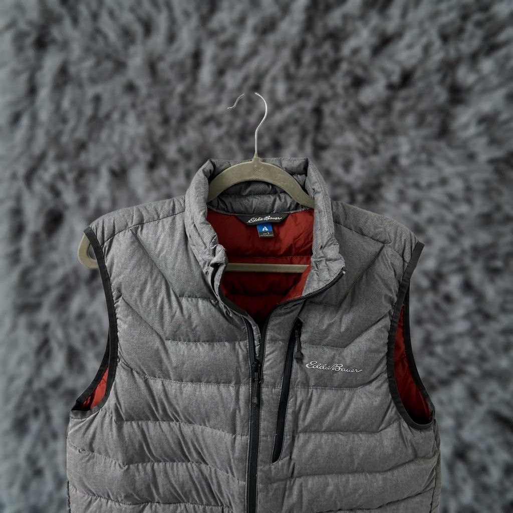 Eddie Bauer VINTAGE? No. Eddie Bauer First Ascent StormDown Vest Mens S Gray Full Zip 800 Down Puffer Jacket Style Outdoor Size US S / EU 44-46 / 1 - 1 Thumbnail