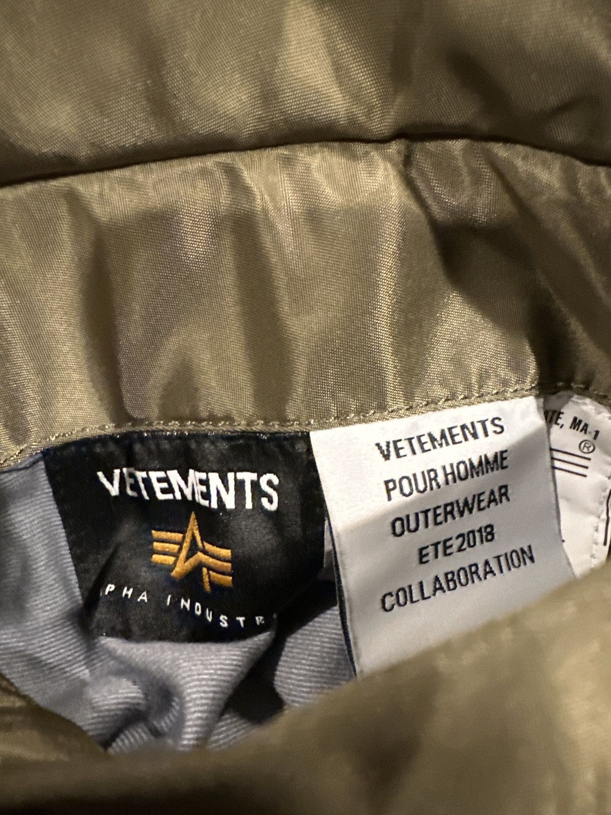 Vetements VETEMENTS EMOJI HOODED BOMBER JACKET ALPHA INDUSTRIES Size US M / EU 48-50 / 2 - 9 Thumbnail