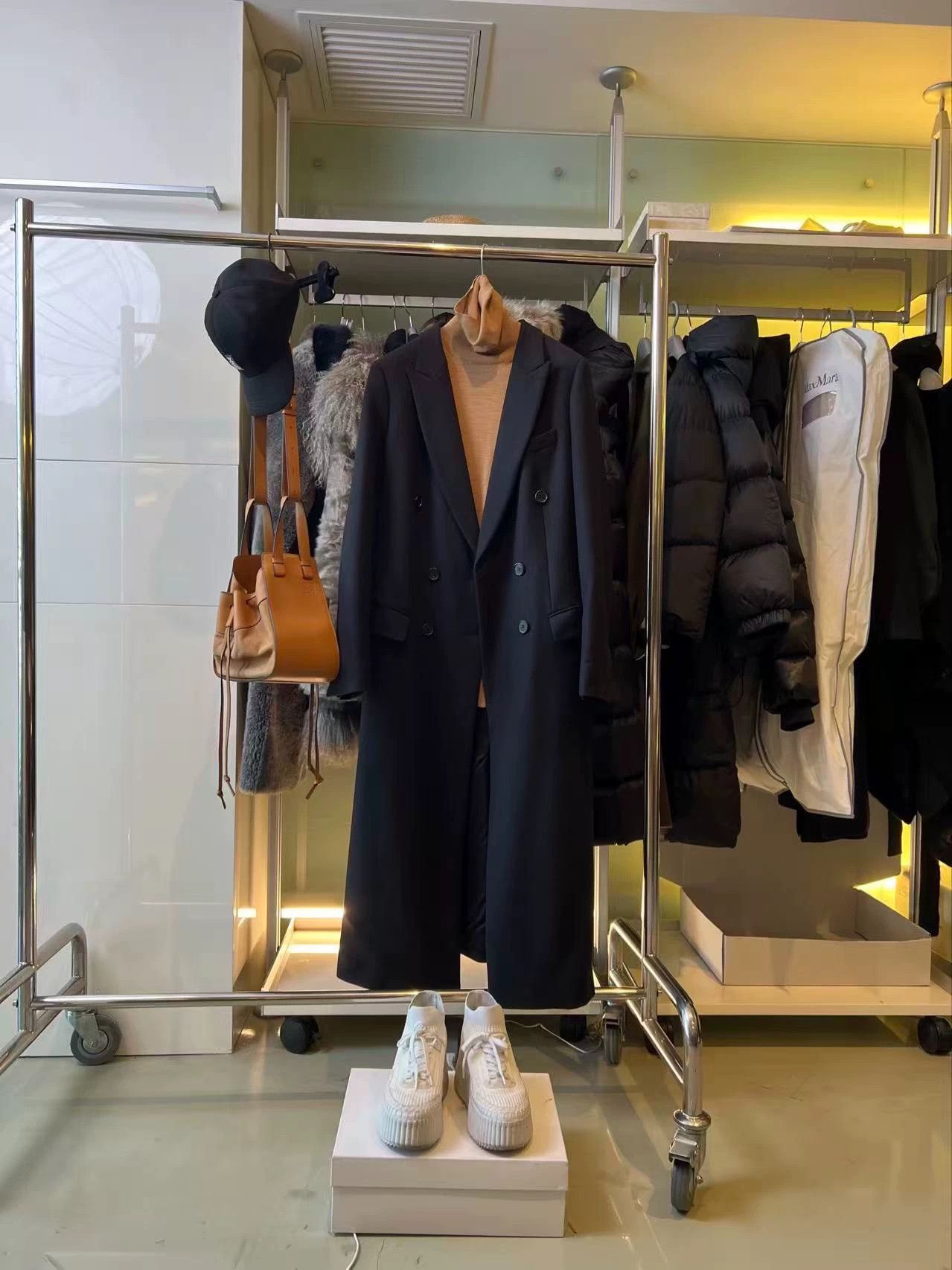 Celine Celine Runway Women's Overcoat 38 Unworn Size XS / US 0-2 / IT 36-38 - 1 Thumbnail