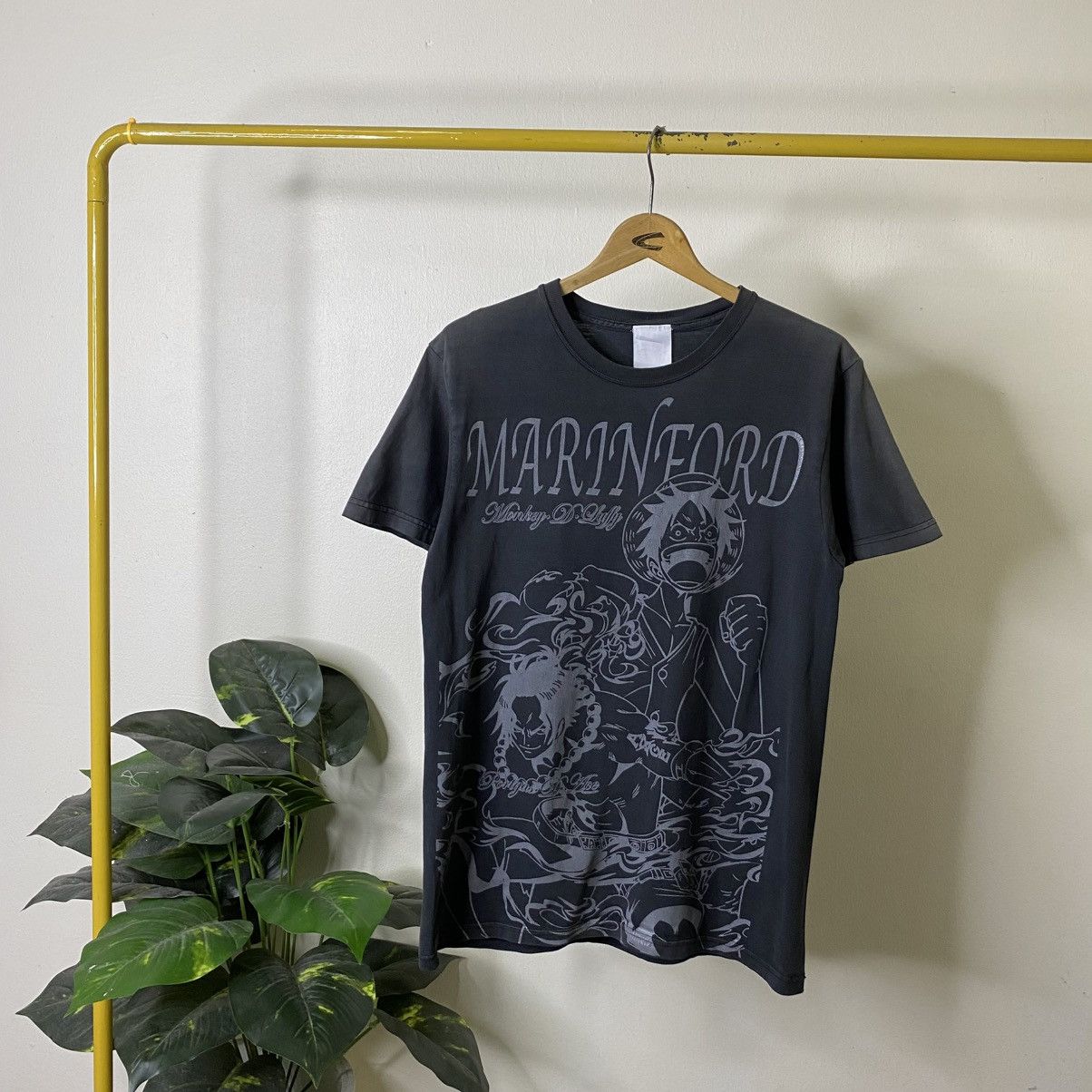 One Piece Vintage 2000s One Piece Anime Manga Series Sunfaded T Shirt Size US M / EU 48-50 / 2 - 1 Thumbnail