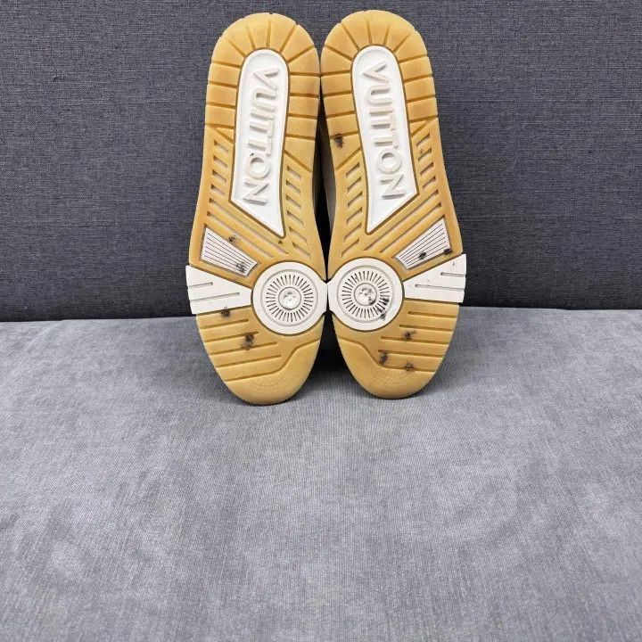 Louis Vuitton Louis Vuitton Trainer White Leather Low-Top Sneakers -2508 Size US 9 / EU 42 - 4 Thumbnail