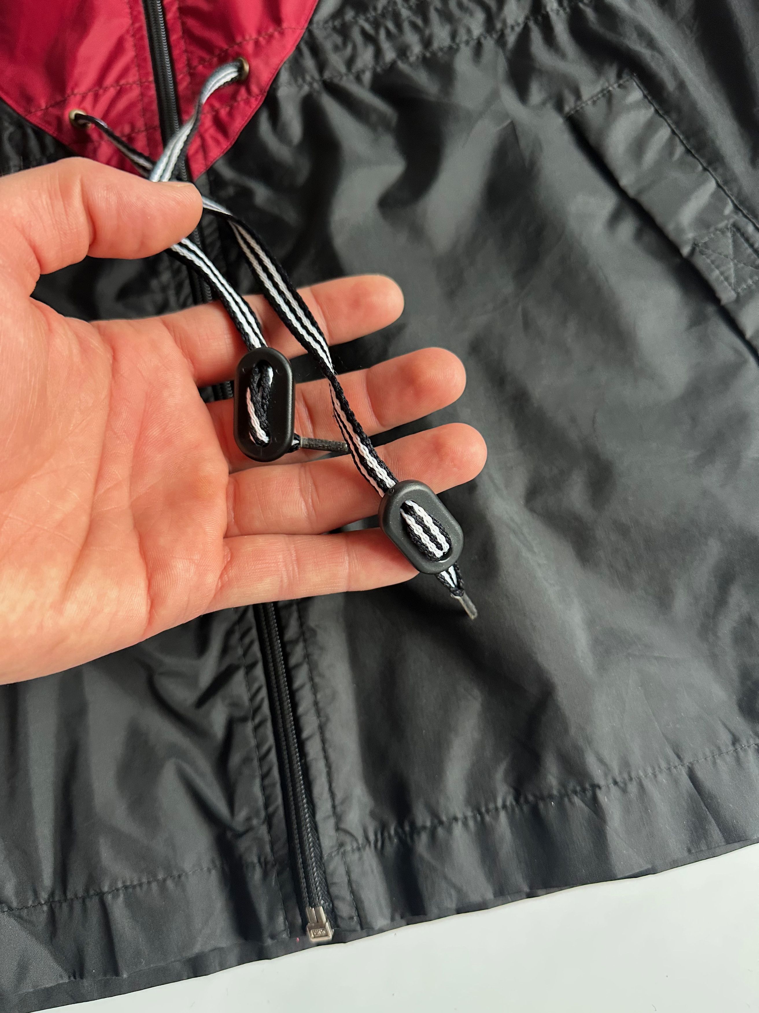 Adidas 90's Adidas Vintage Windbreaker Light Jacket Black red Size US XL / EU 56 / 4 - 5 Thumbnail