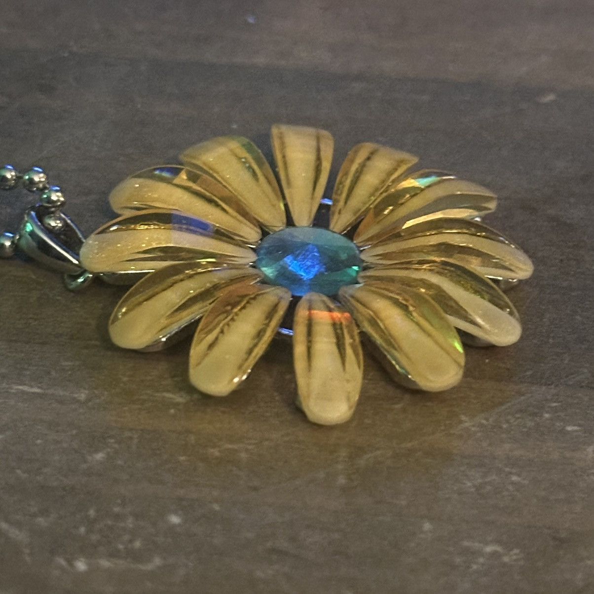 Other Acrylic yellow sunflower pendant necklace Size ONE SIZE - 6 Thumbnail