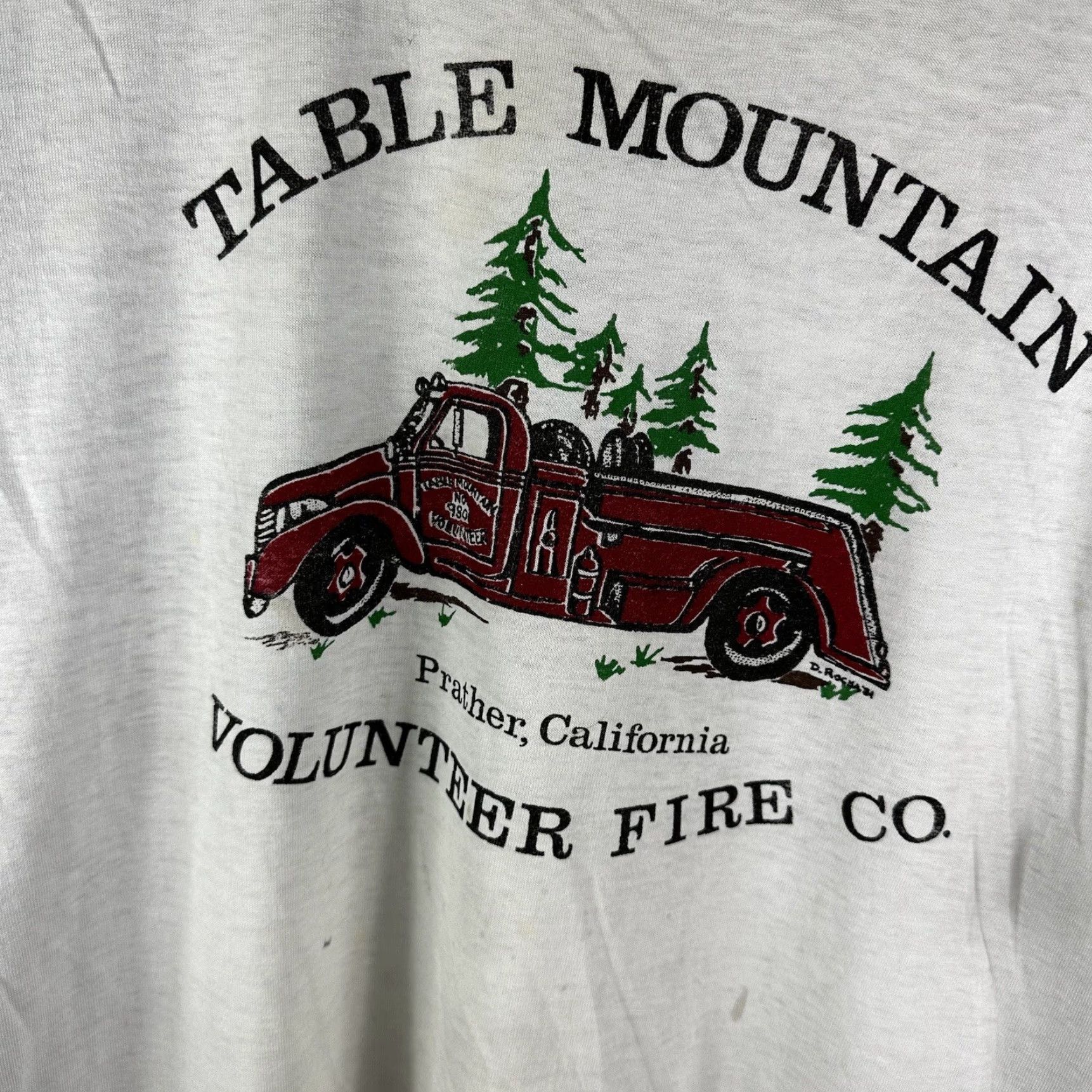 Vintage VINTAGE 80s 1984 Table Mountain Volunteer Fire Company T-shirt Prather CA XL XL Size US XL / EU 56 / 4 - 2 Thumbnail