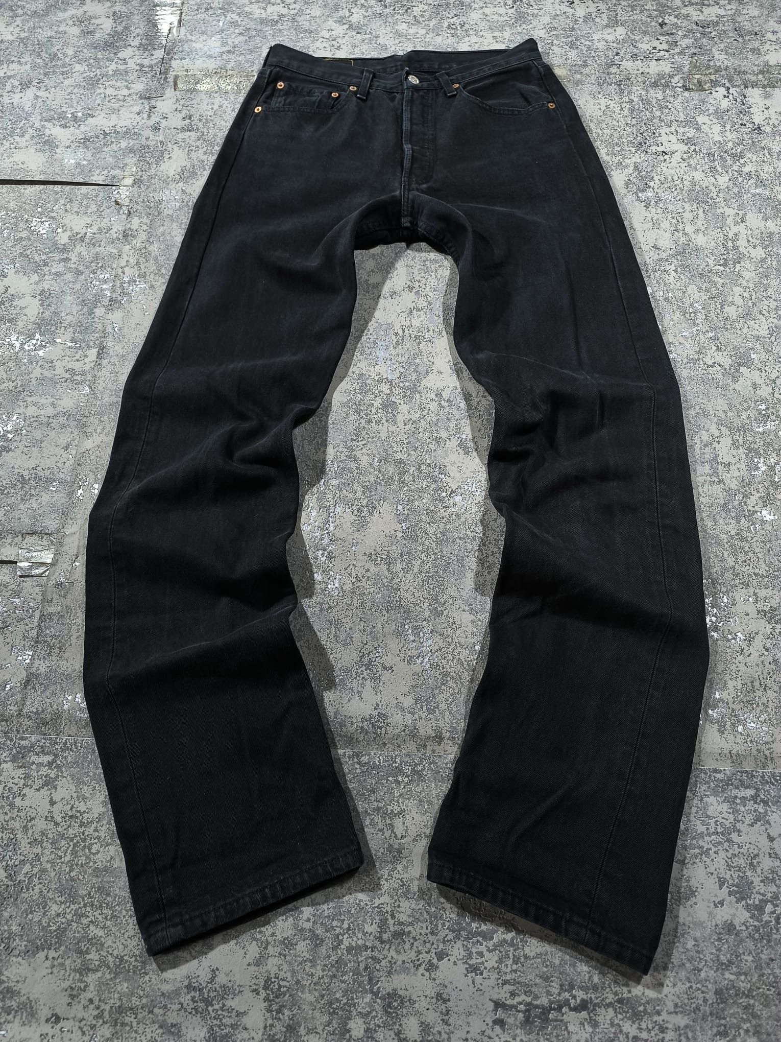 Levi's 90s black 501 31x36 Size US 30 / EU 46 - 2 Thumbnail