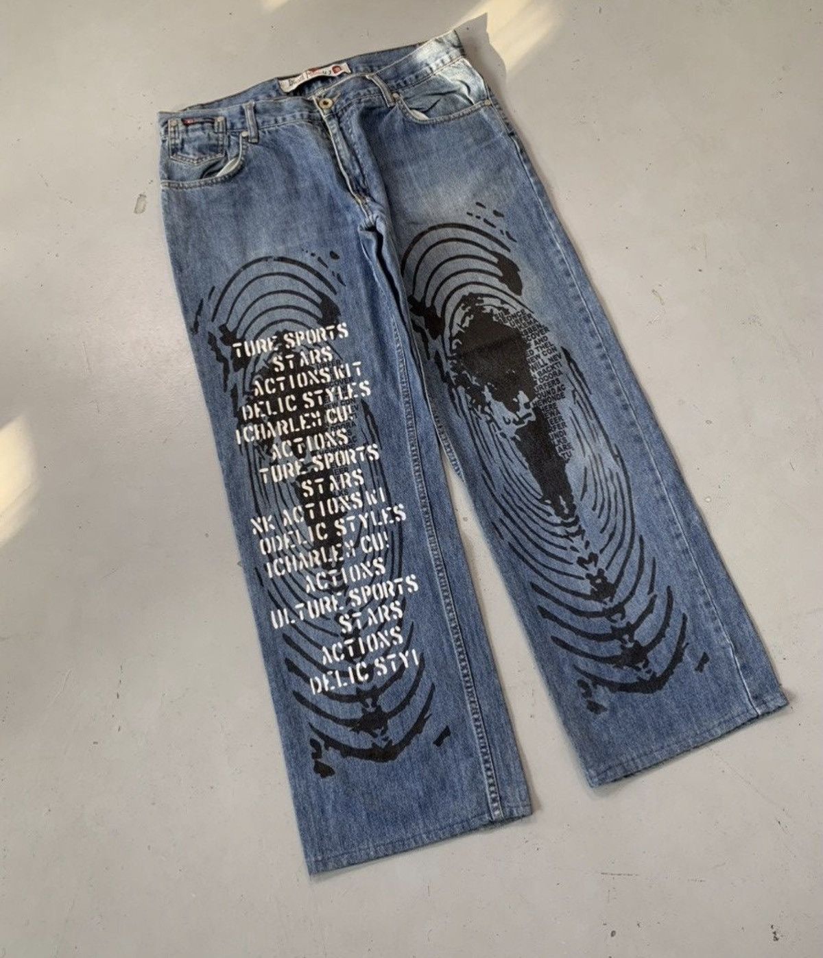 Diesel Vintage diesel baggy bootcut denim Size US 34 / EU 50 - 1 Thumbnail