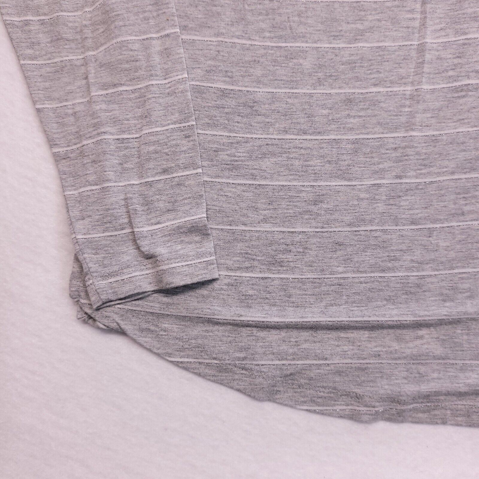 Mossimo Mossimo Supply Co Casual Pullover Shirt Womens Size S Gray Size S / US 4 / IT 40 - 4 Thumbnail