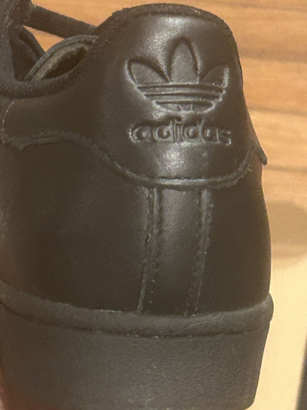 ADIDAS SUPERSTAR LOW LEATHER SNEAKER