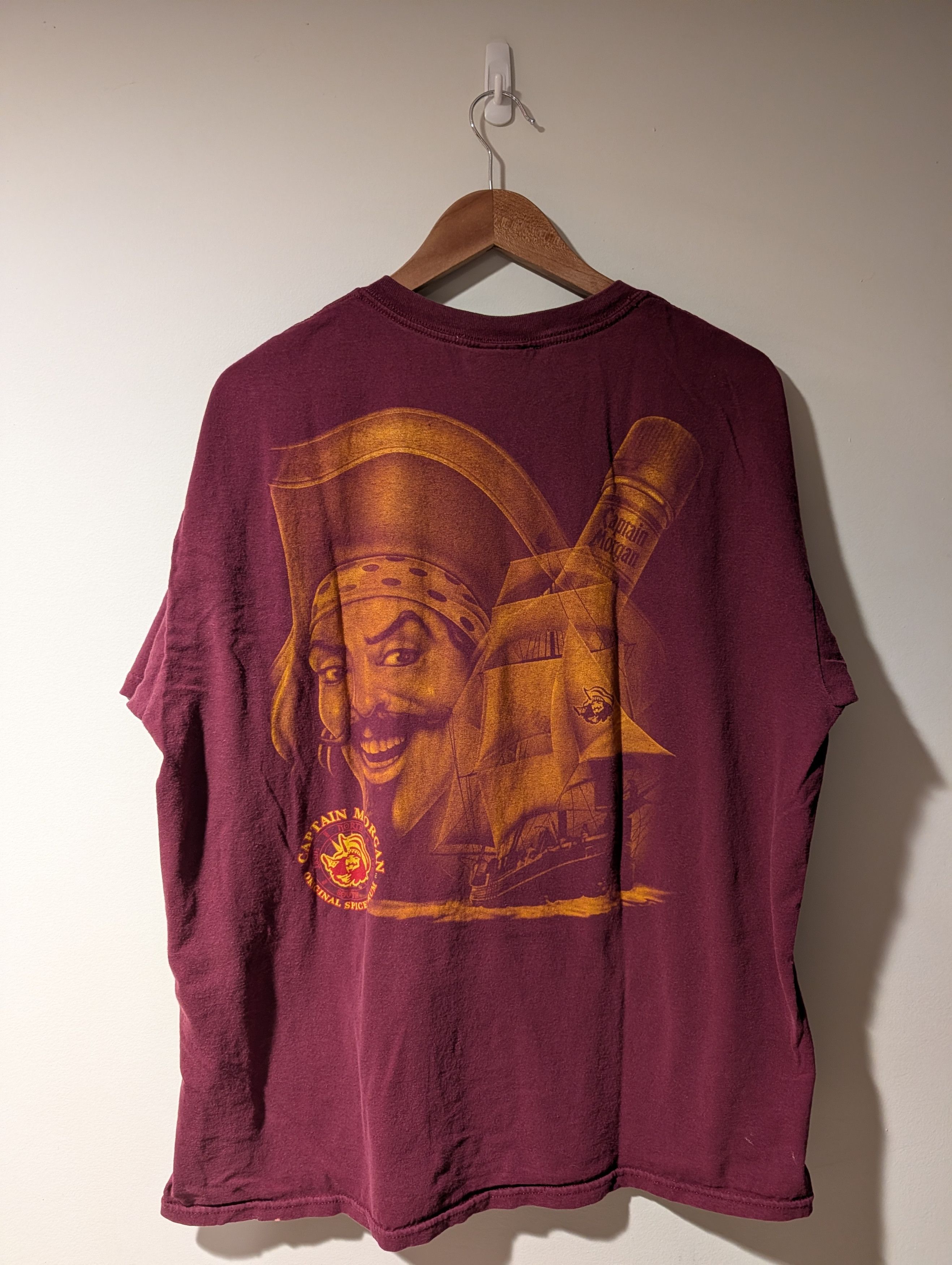 Gildan Vintage Y2K Captain Morgan Original Spiced Rum Shirt Size US XL / EU 56 / 4 - 1 Thumbnail