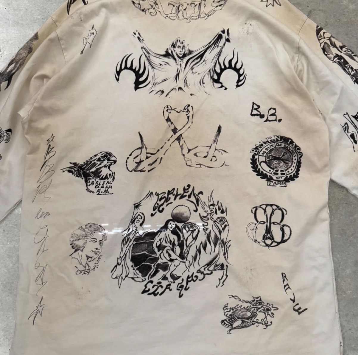 Balenciaga balenciaga tattoo distressed long sleeve Size US M / EU 48-50 / 2 - 4 Thumbnail