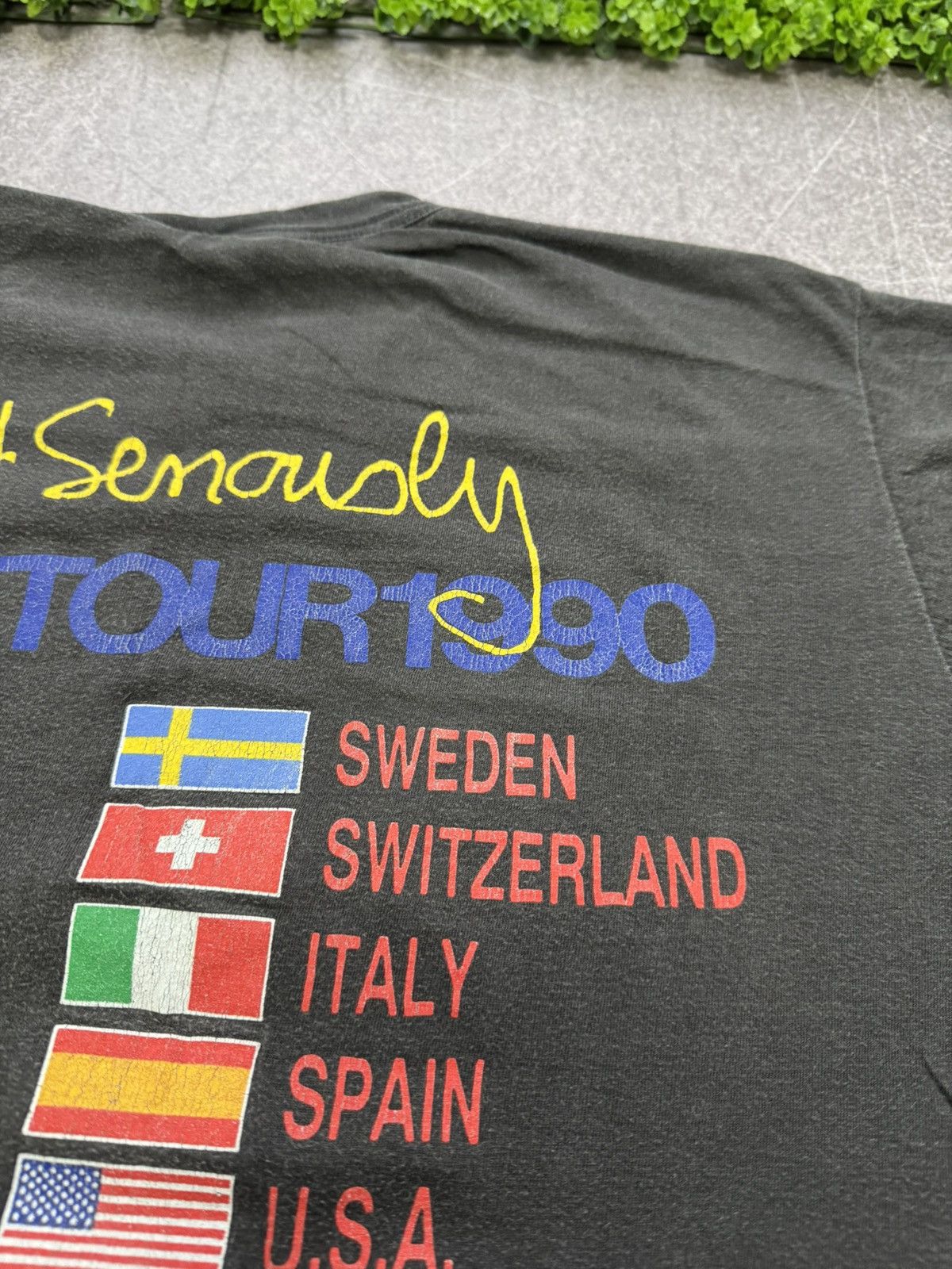 Band Tees Vintage 1990 Phil Collins genesis drummer band t shirt rock Size US L / EU 52-54 / 3 - 15 Thumbnail
