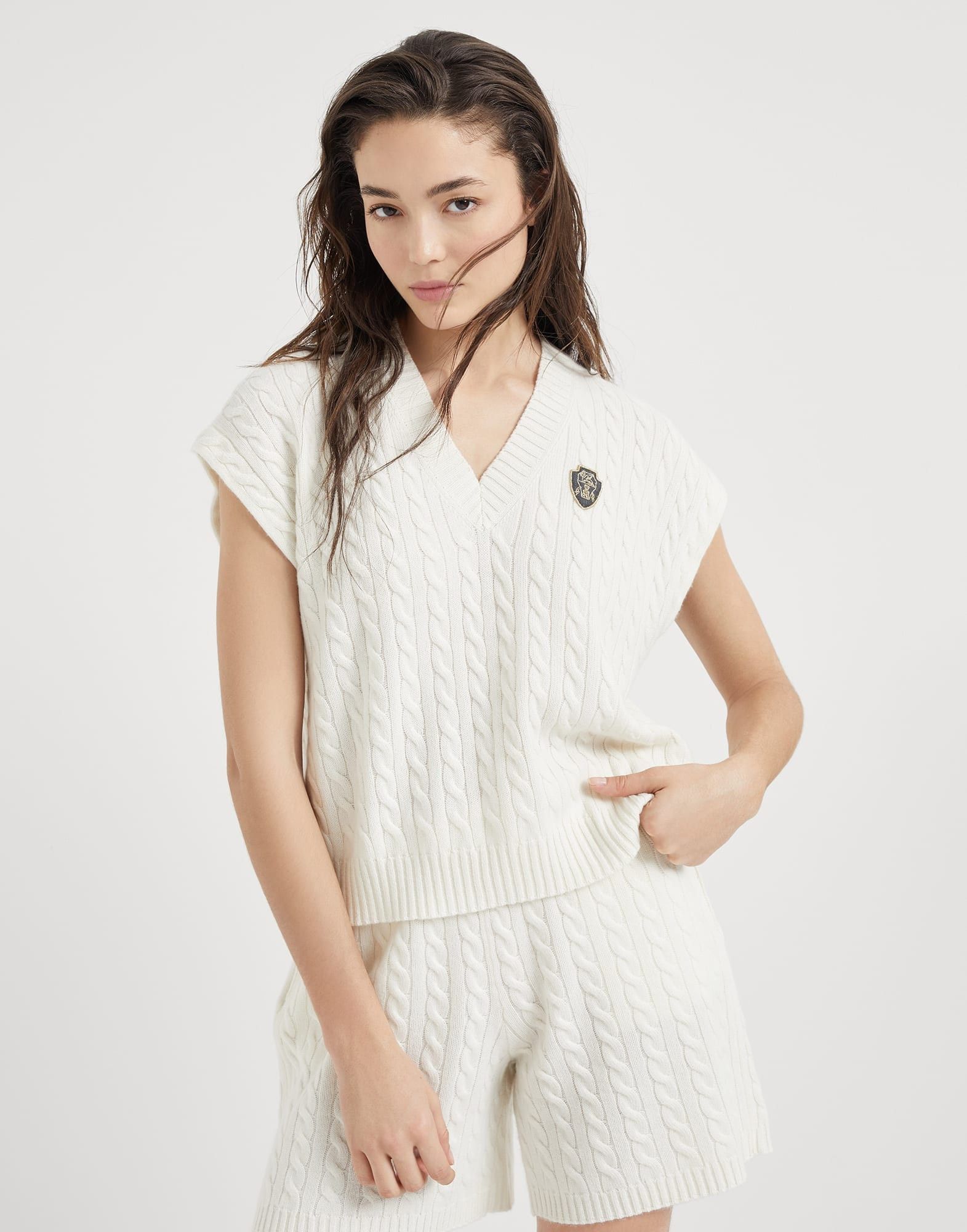 o1la1rc1a1025 Cashmere Sweater in White