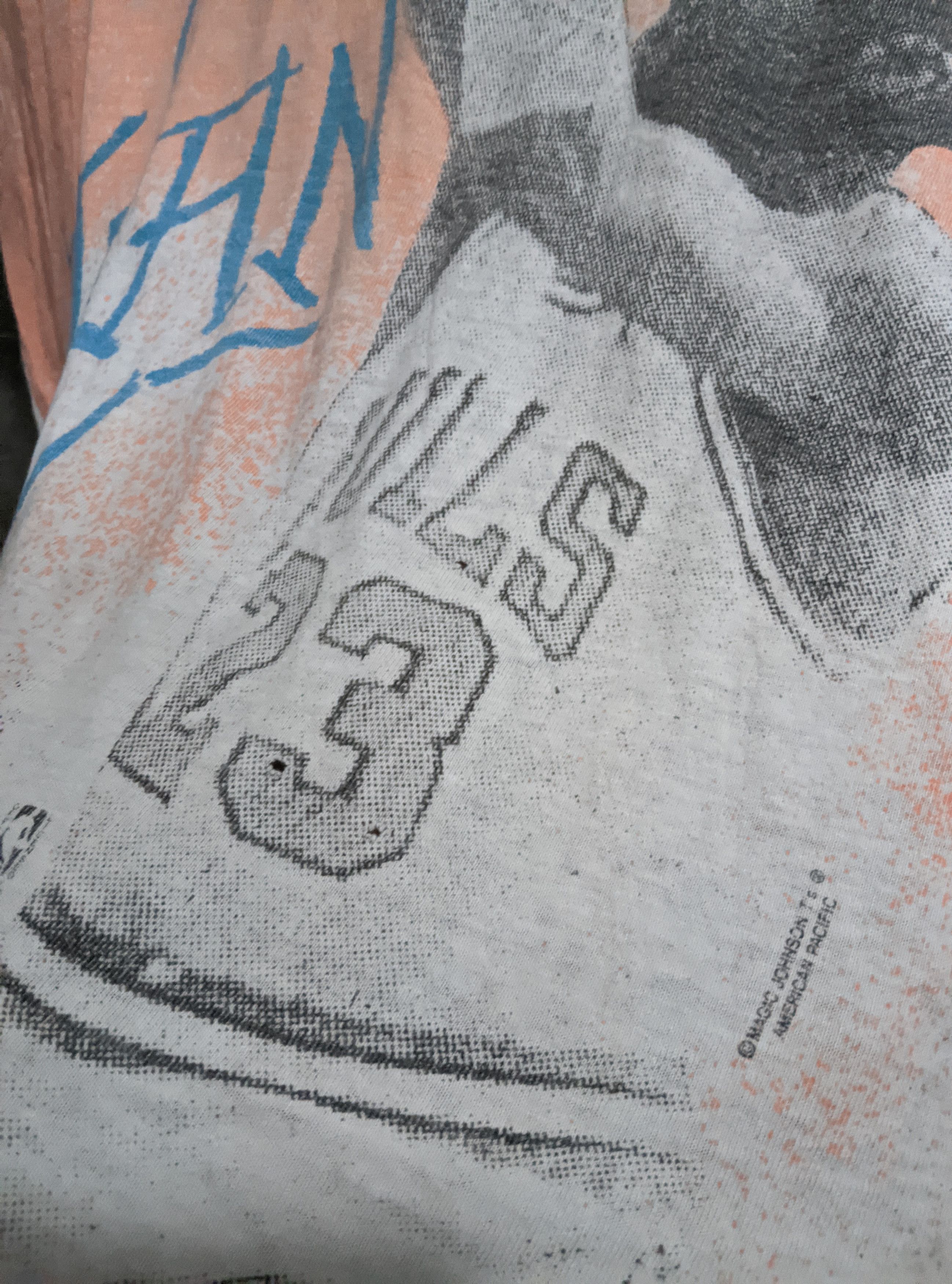 Vintage Vintage 90s thrashed jordan Chicago Bulls aop erd Size US L / EU 52-54 / 3 - 10 Thumbnail
