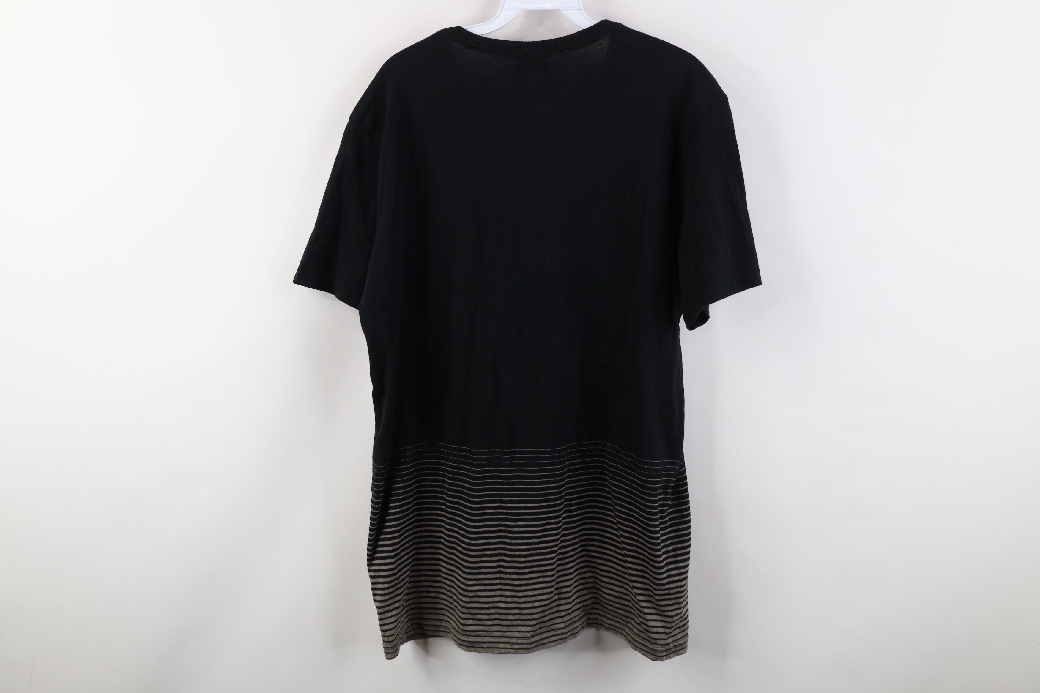 Oakley Vintage Y2K Oakley Striped Short Sleeve Pocket T-Shirt Black Size US L / EU 52-54 / 3 - 12 Thumbnail