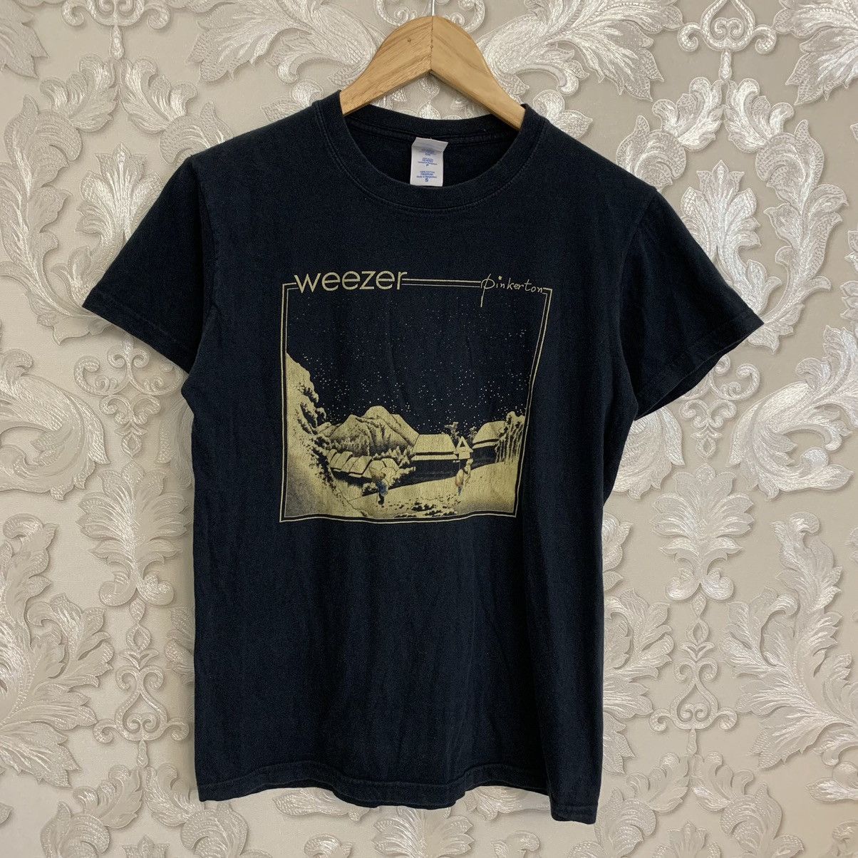 image of Band Tees x Rock Band Weezer Band Pinkerton Album T Shirt American Rock Band in Black (Size Small)