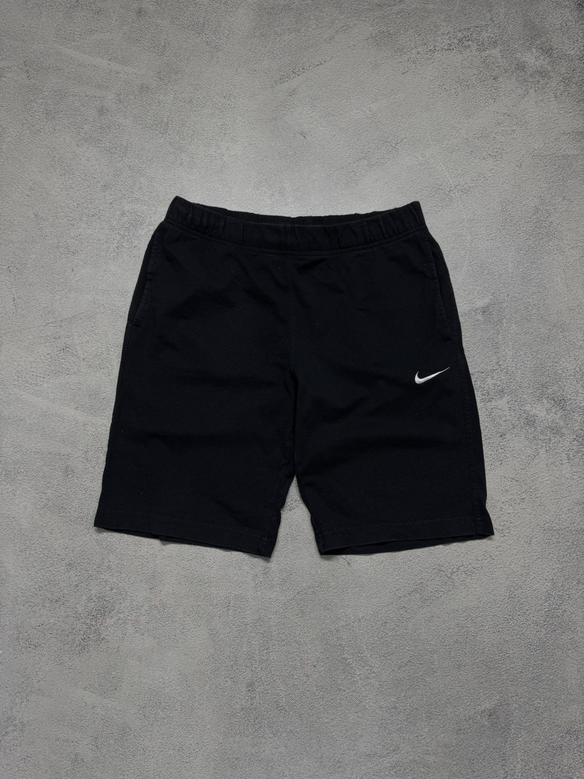 Nike Vintage Y2k Nike Swoosh Shorts Size US 32 / EU 48 - 1 Thumbnail