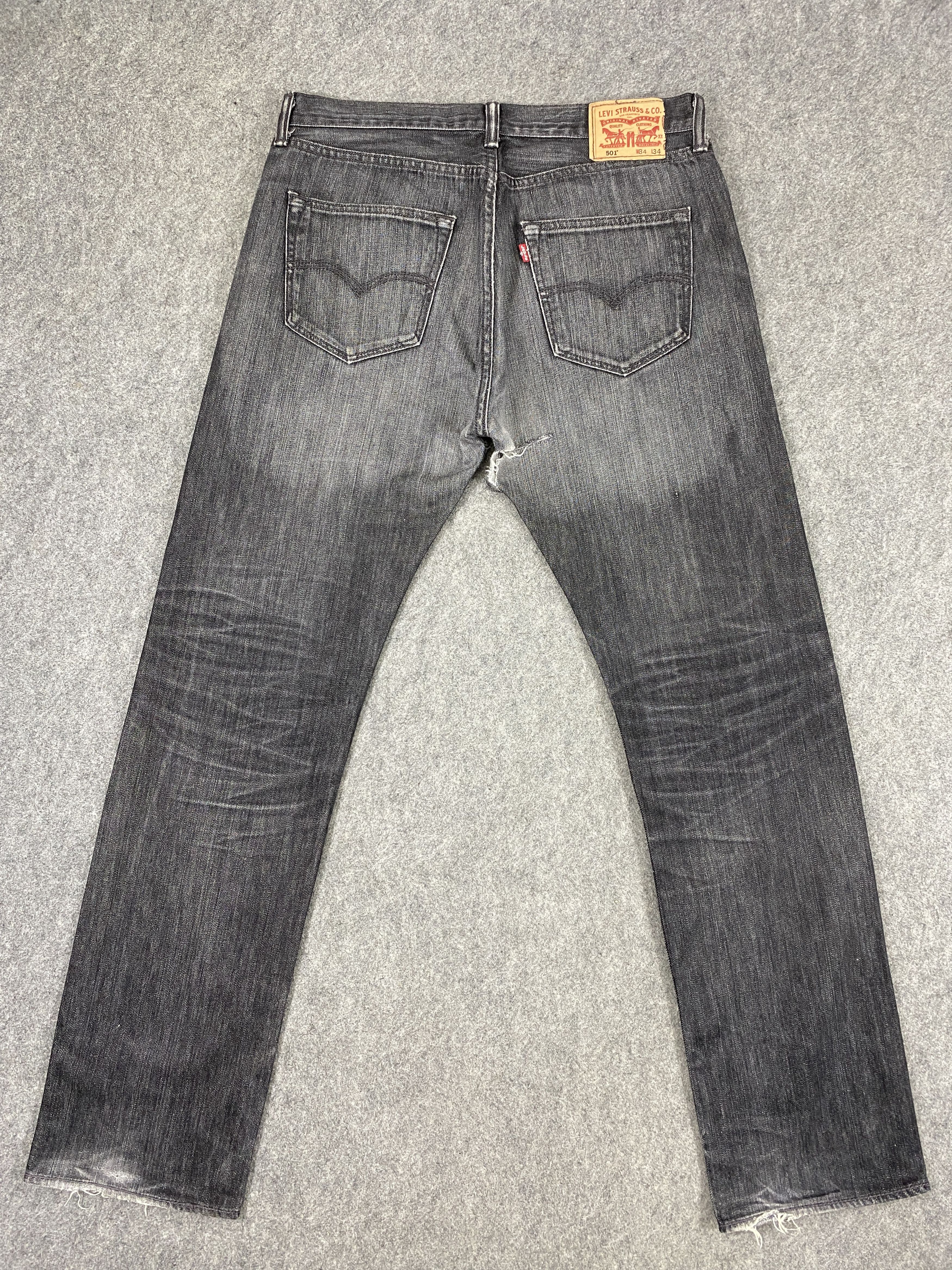 Levi's Distressed Black Vintage Levi's 501 35x34 Denim -JN2439 Size US 35 - 2 Thumbnail
