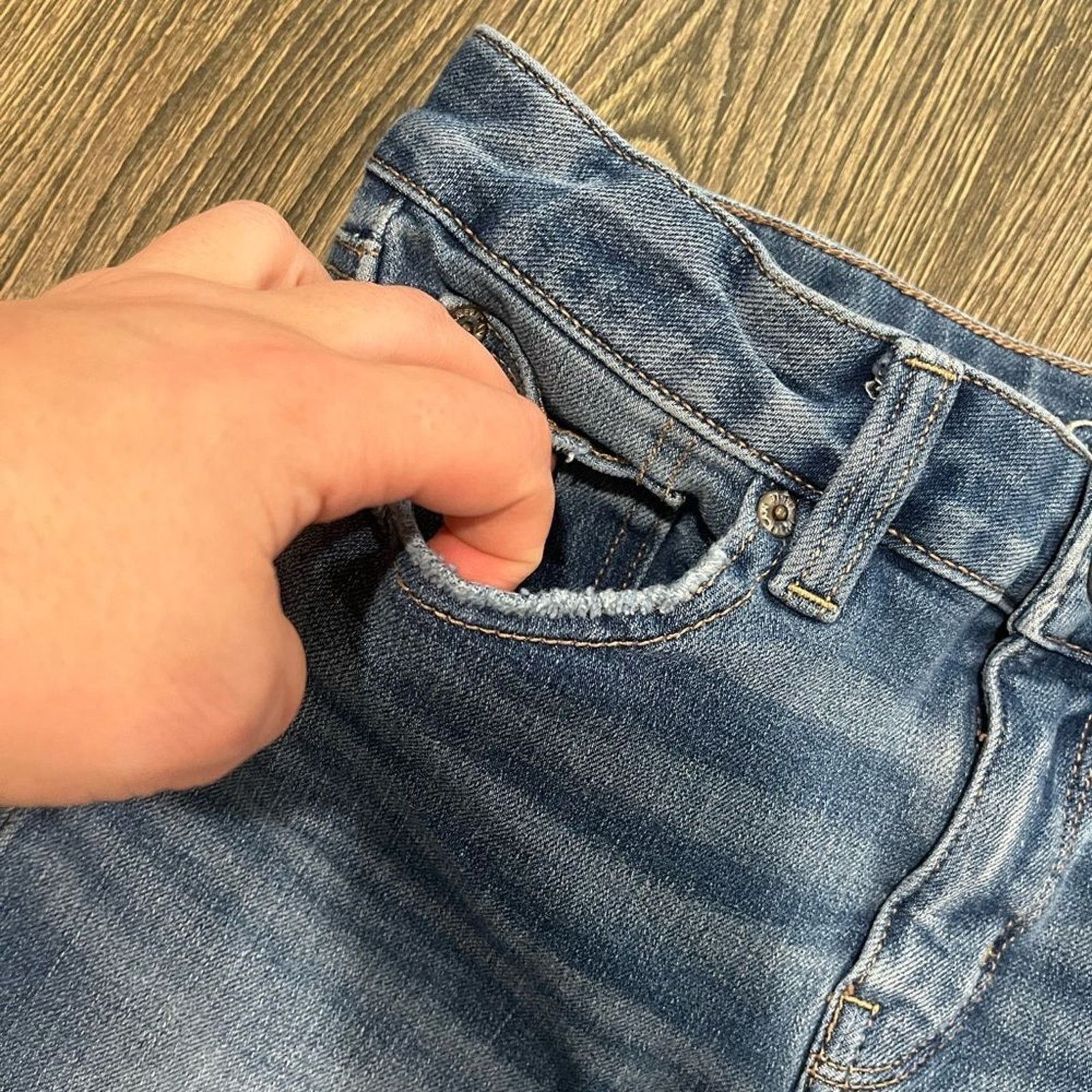 American Eagle Outfitters American Eagle The Dream Jean Midi Shorts Mid-Rise Denim 4 Size 27" / US 4 / IT 40 - 3 Thumbnail