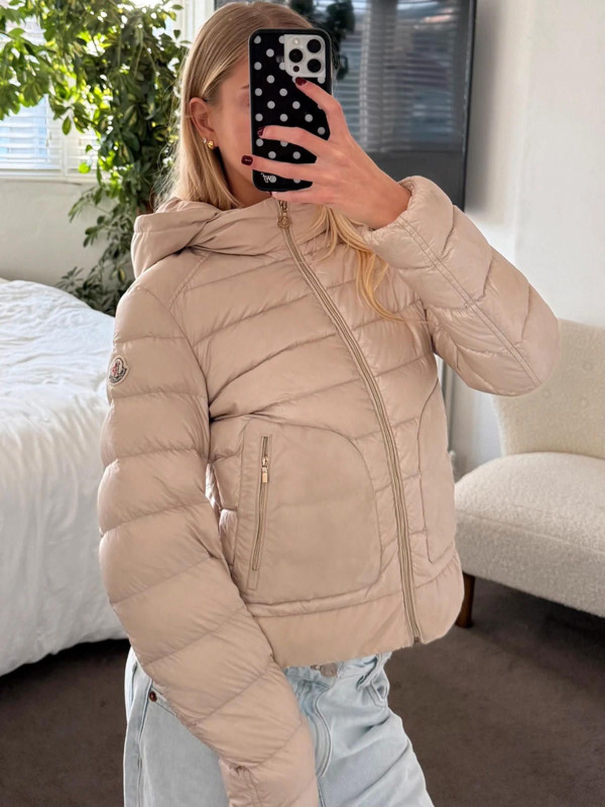 Moncler Moncler Merville Giubbotto beige down jacket Size XS / US 0-2 / IT 36-38 - 2 Thumbnail