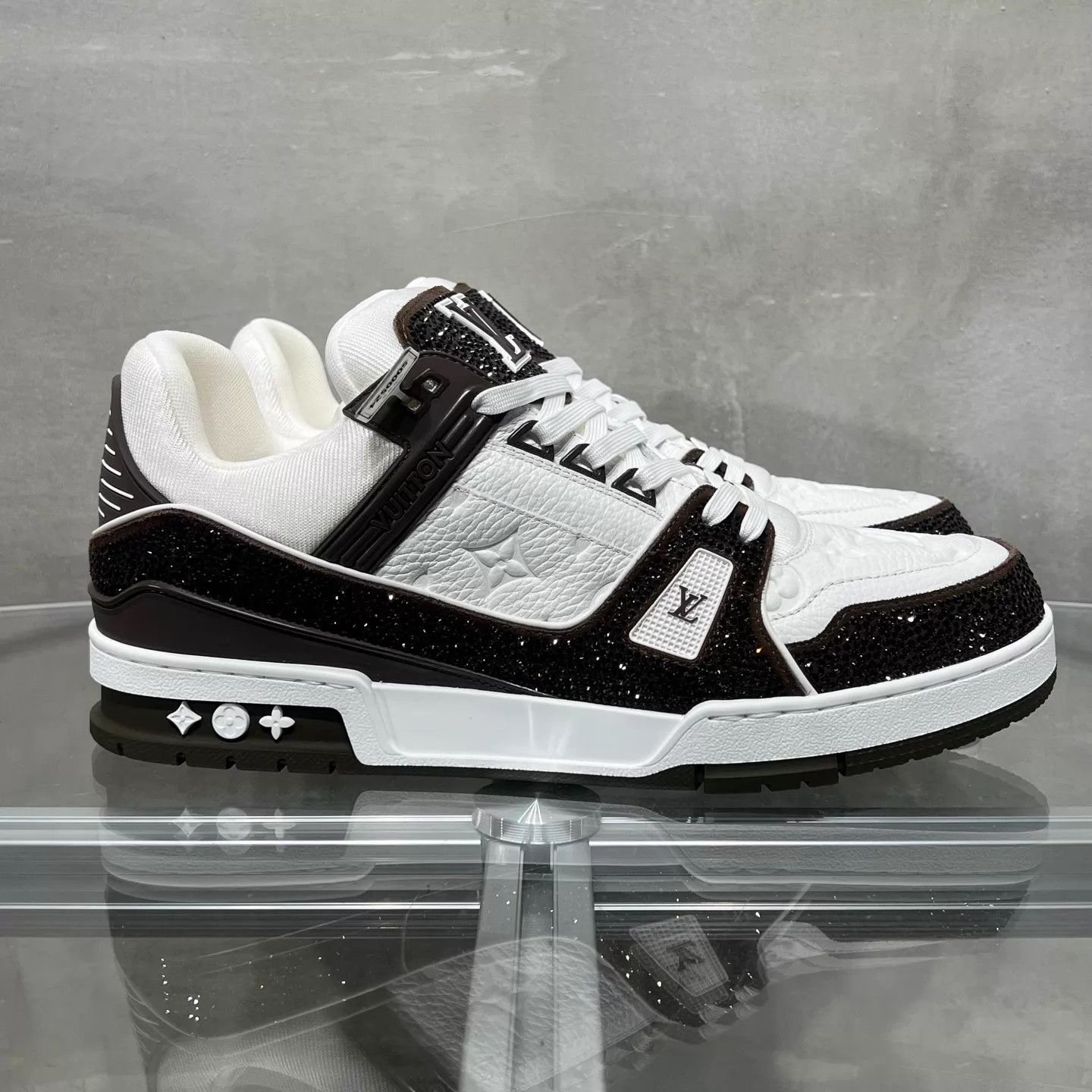 Louis Vuitton LV Trainer Brown Diamond-Embellished UK10 (44) Size US 11 / EU 44 - 4 Thumbnail