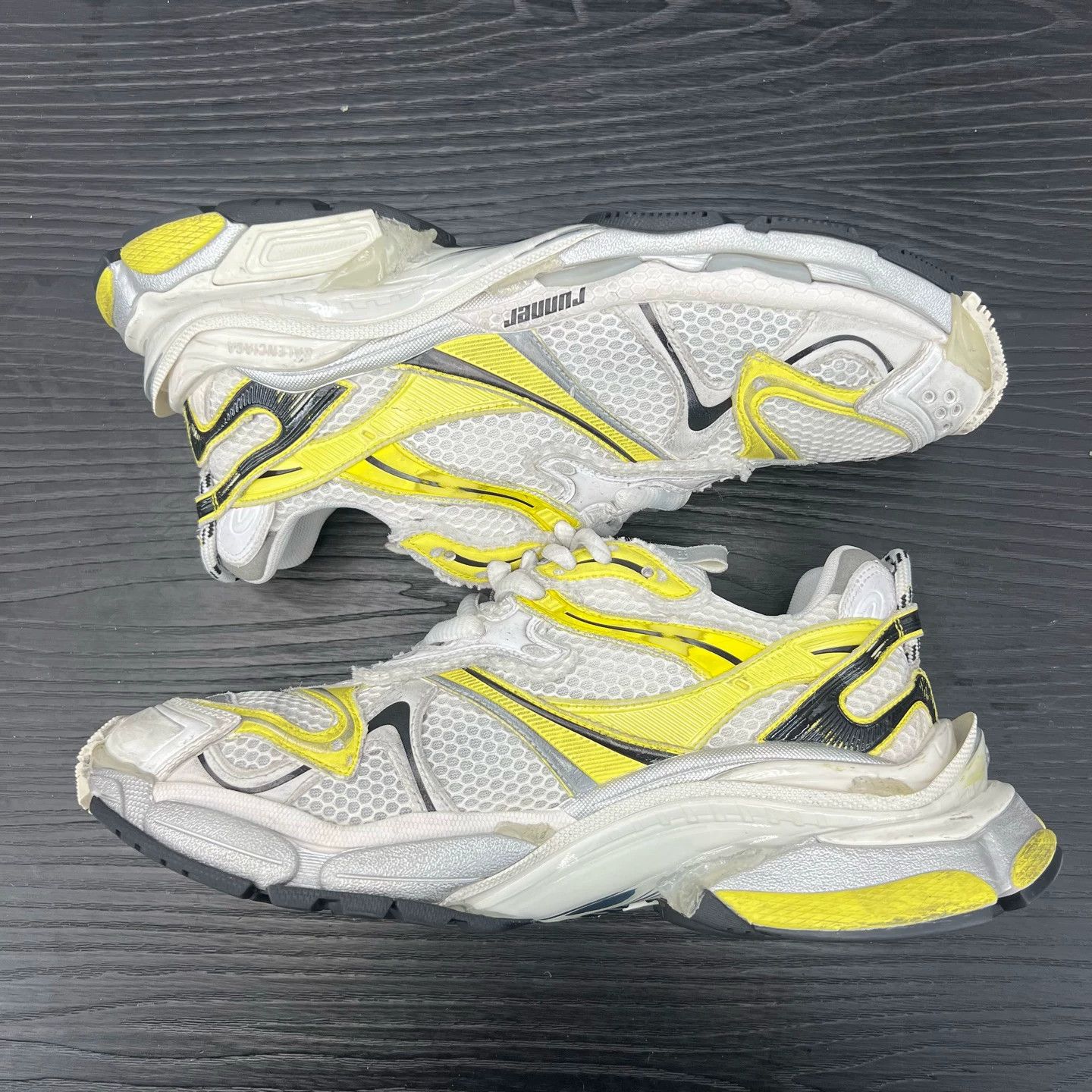 Balenciaga Balenciaga Runner Grey Yellow Distressed Sz 43 EUC Size US 10 / EU 43 - 6 Thumbnail