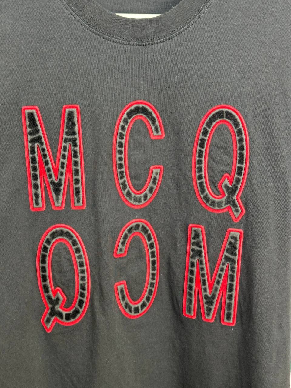 Alexander McQueen McQ Alexander McQueen Velvet Logo T-Shirt Black Red Crew SS Size US S / EU 44-46 / 1 - 9 Thumbnail